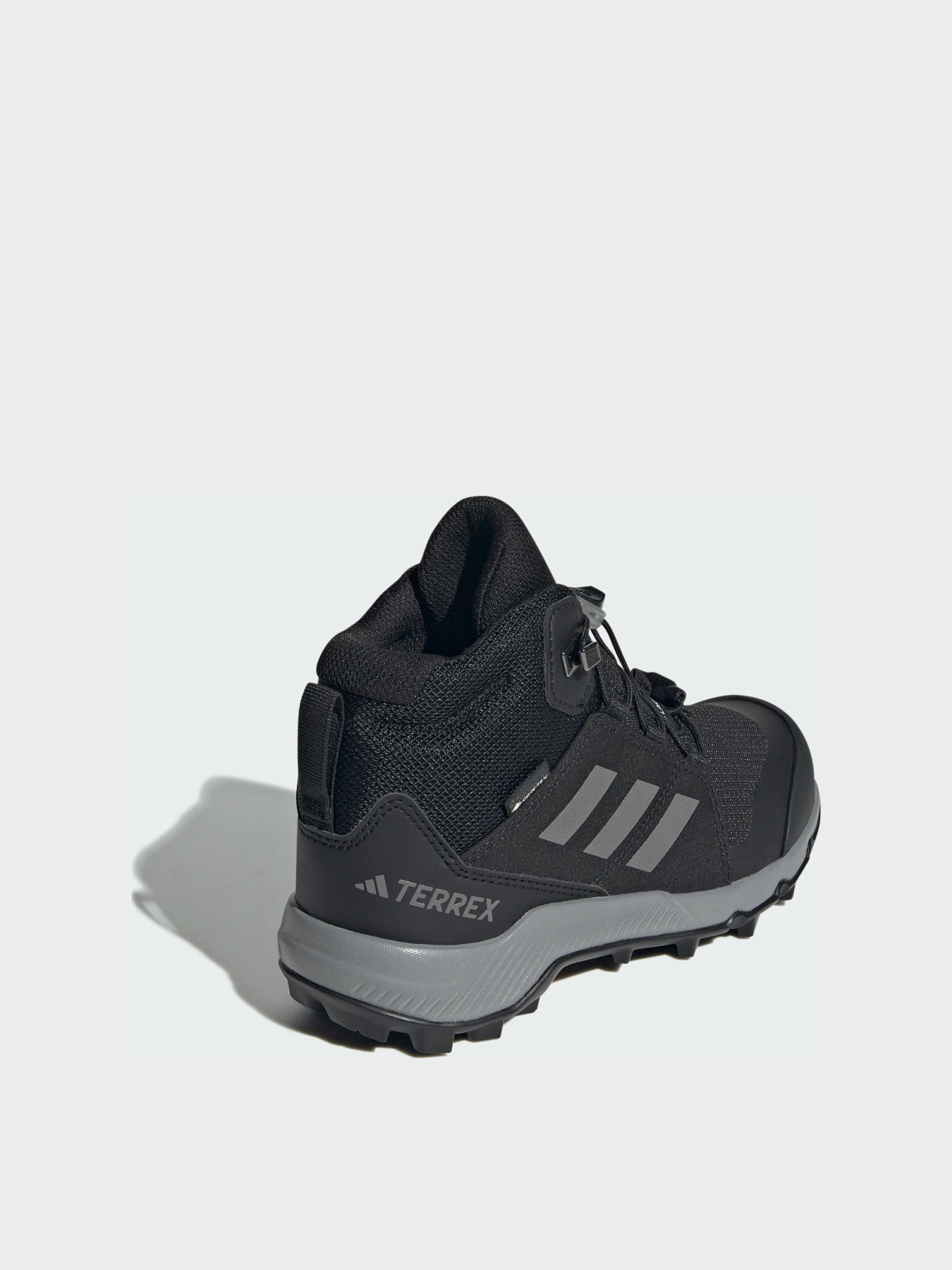 Черевики аутдор Adidas модель IE6079 Фото