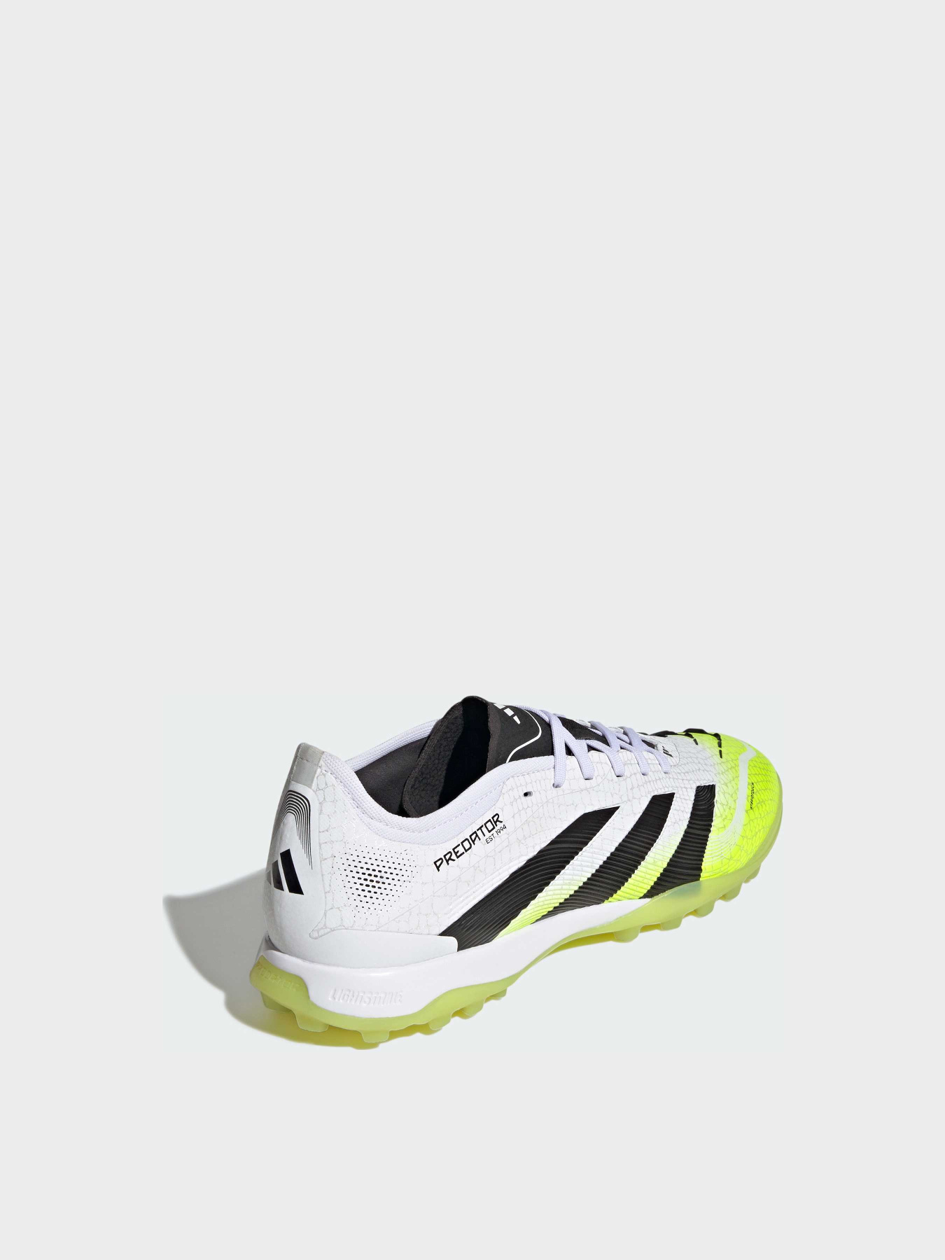 Бутсы Adidas Predator модель JI1181 Бутсы Adidas Predator модель JI1181 Фото