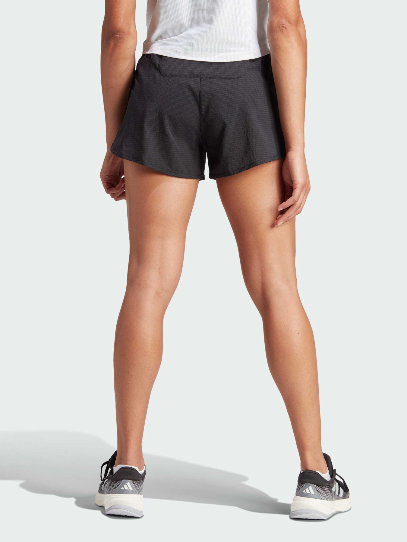 Шорты спортивные Adidas модель IT3408 Фото