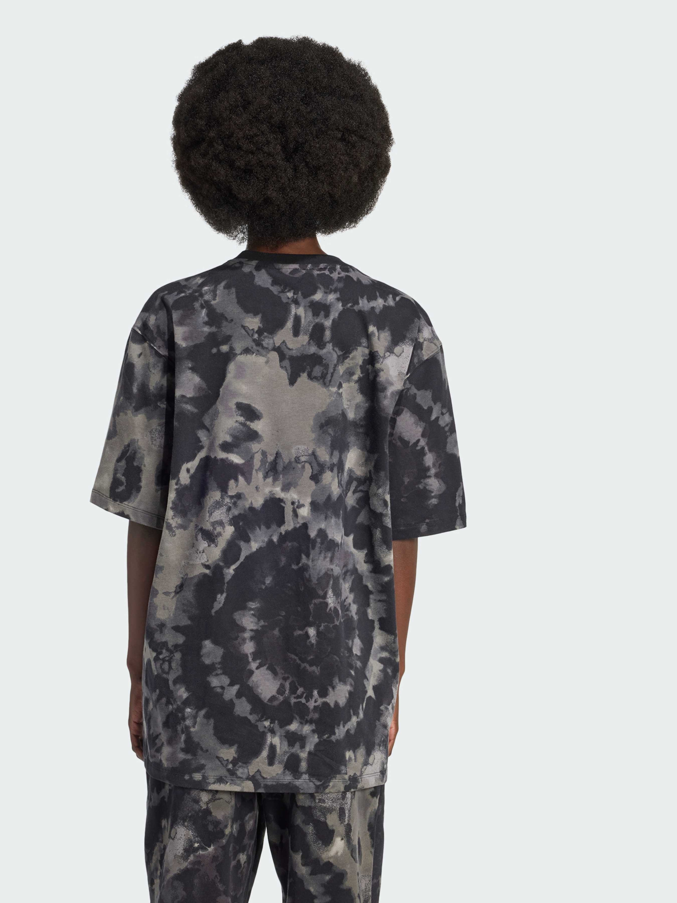 Футболка Adidas Graphics модель IY9447 Фото