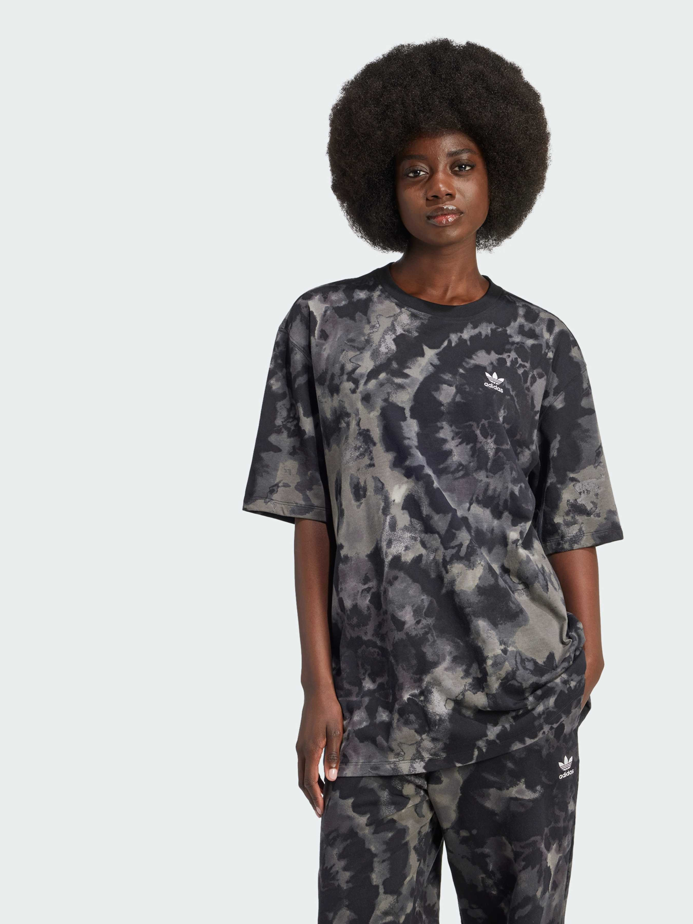 Футболка Adidas Graphics модель IY9447 Фото