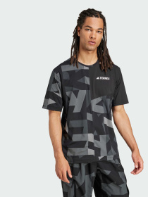 Футболка спортивная Adidas модель JE0390 Футболка спортивная Adidas модель JE0390 Фото