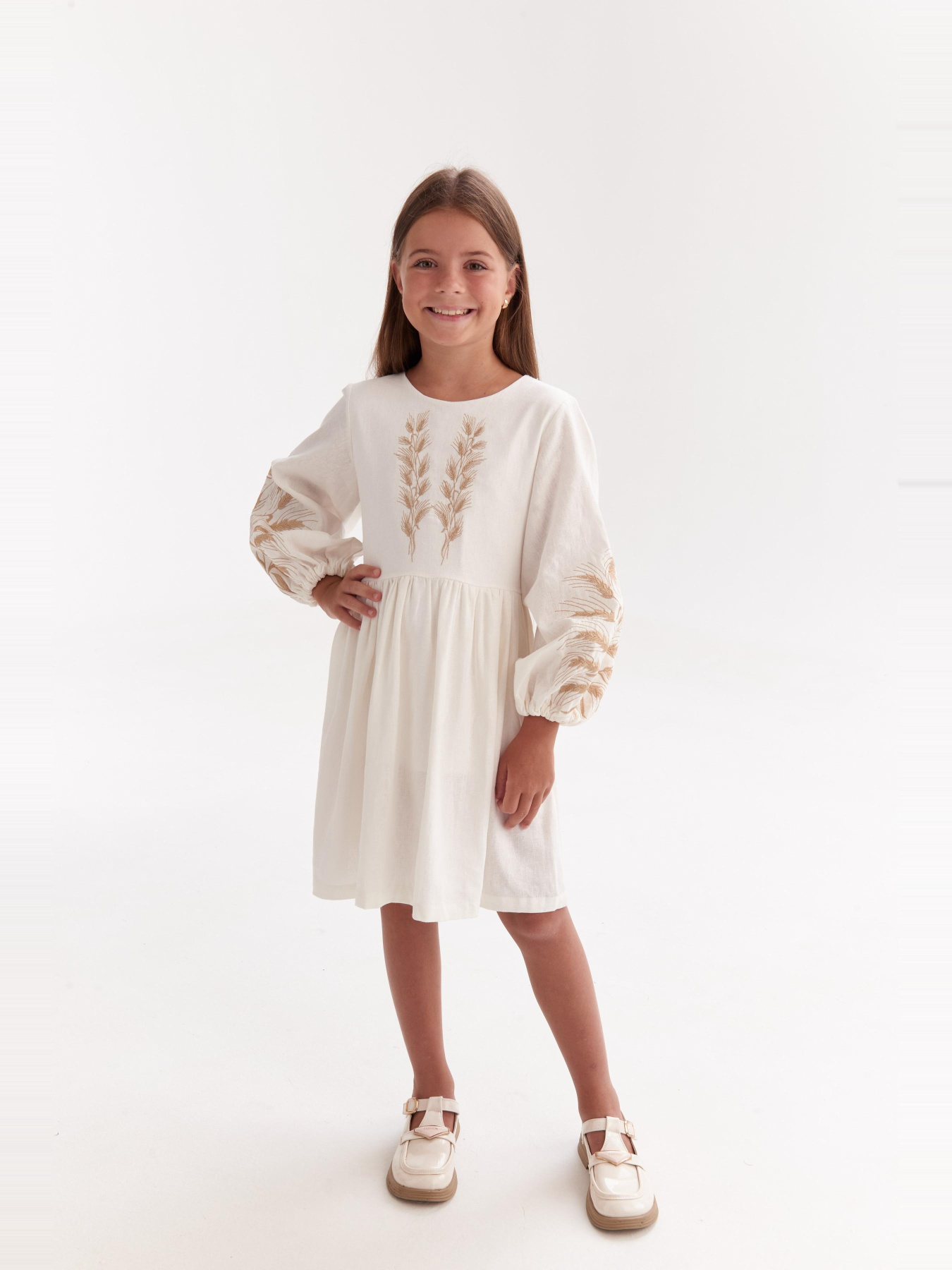 Платье с вышивкой MEREZHKA "Солнечное" молочное модель ksd590 Фото