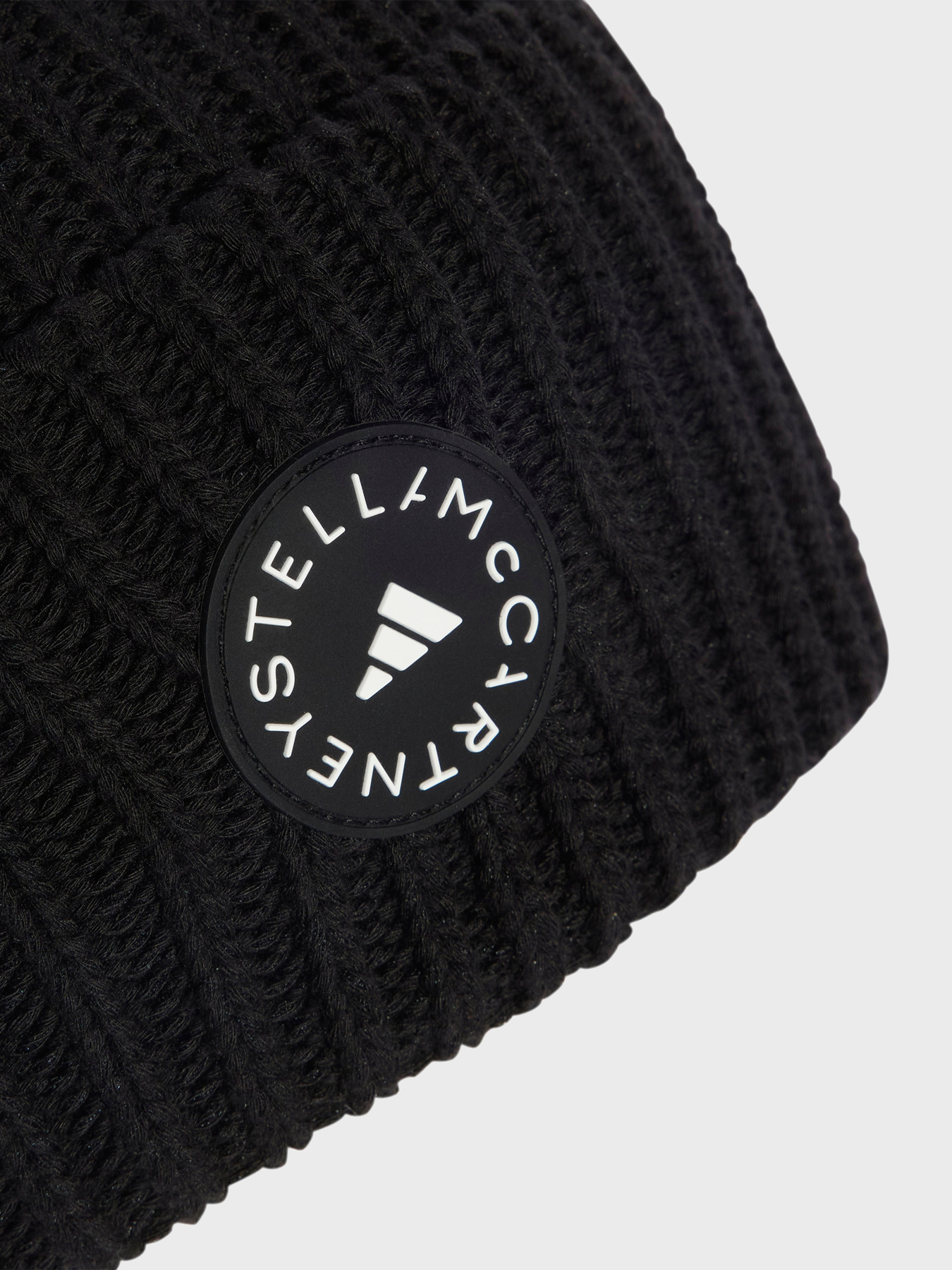 Шапка Adidas модель IM8566 Фото