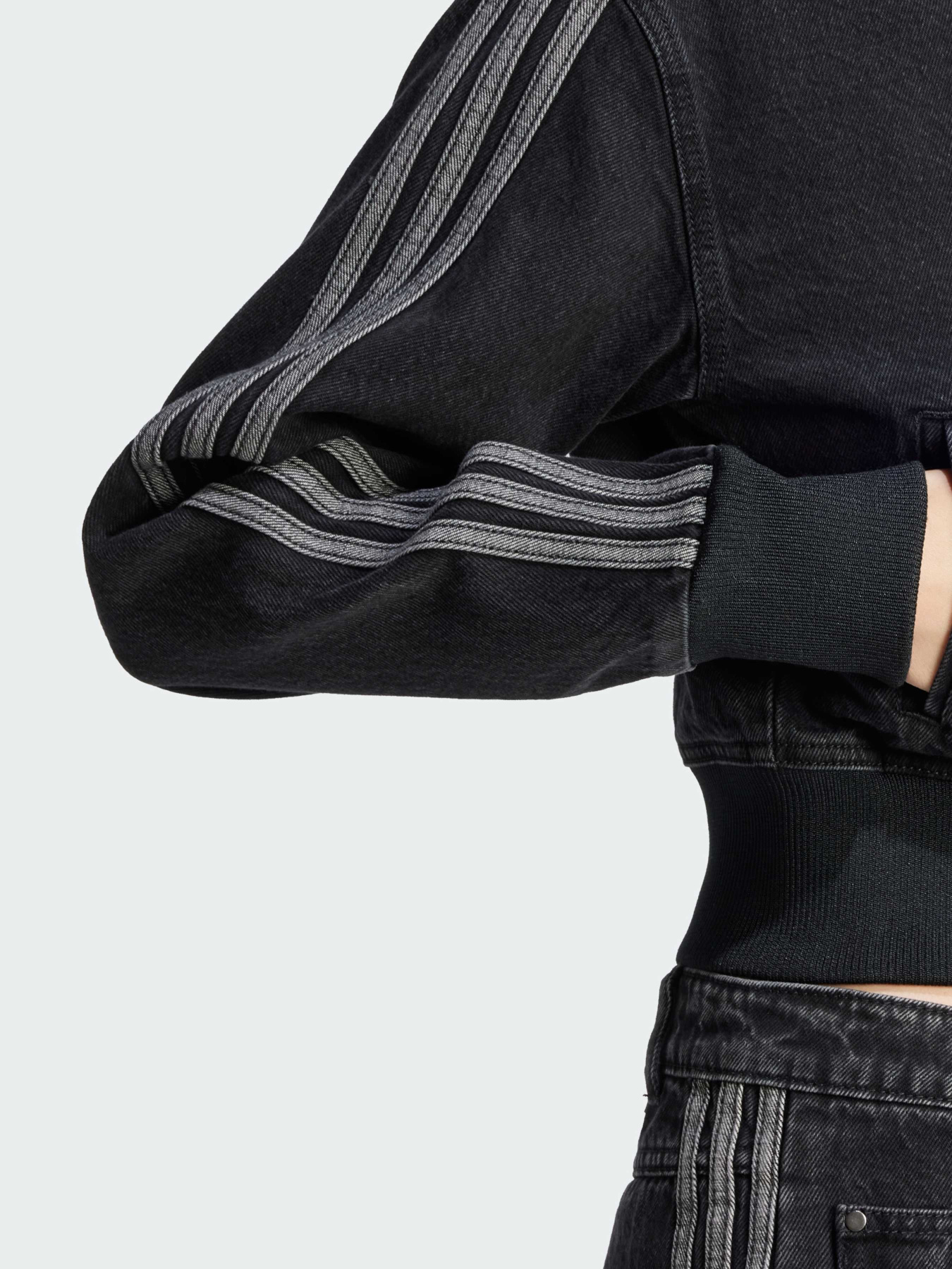 Джинсовая куртка Adidas Adicolor модель JD3110 Фото