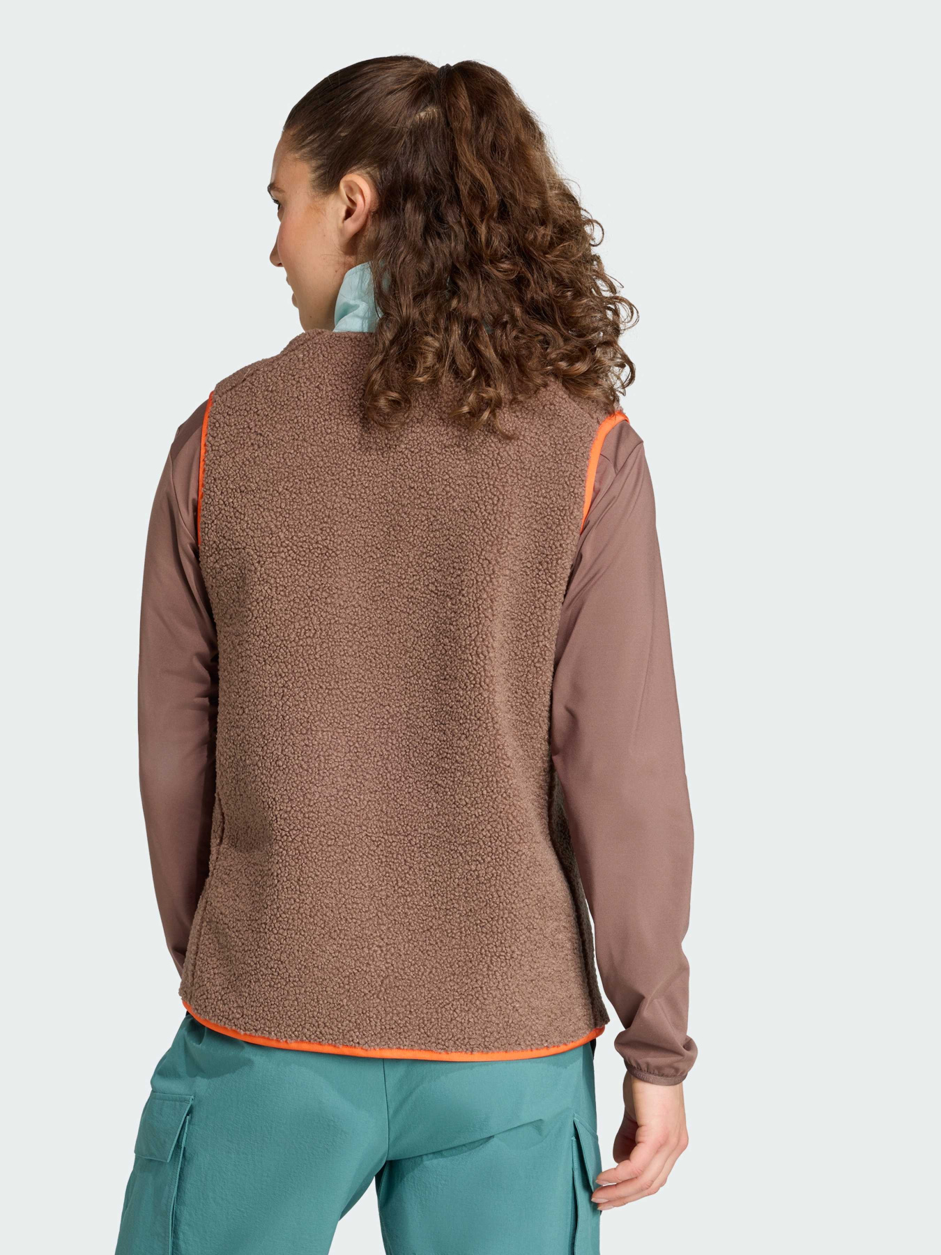 Утепленный жилет Adidas модель JN0927 Фото