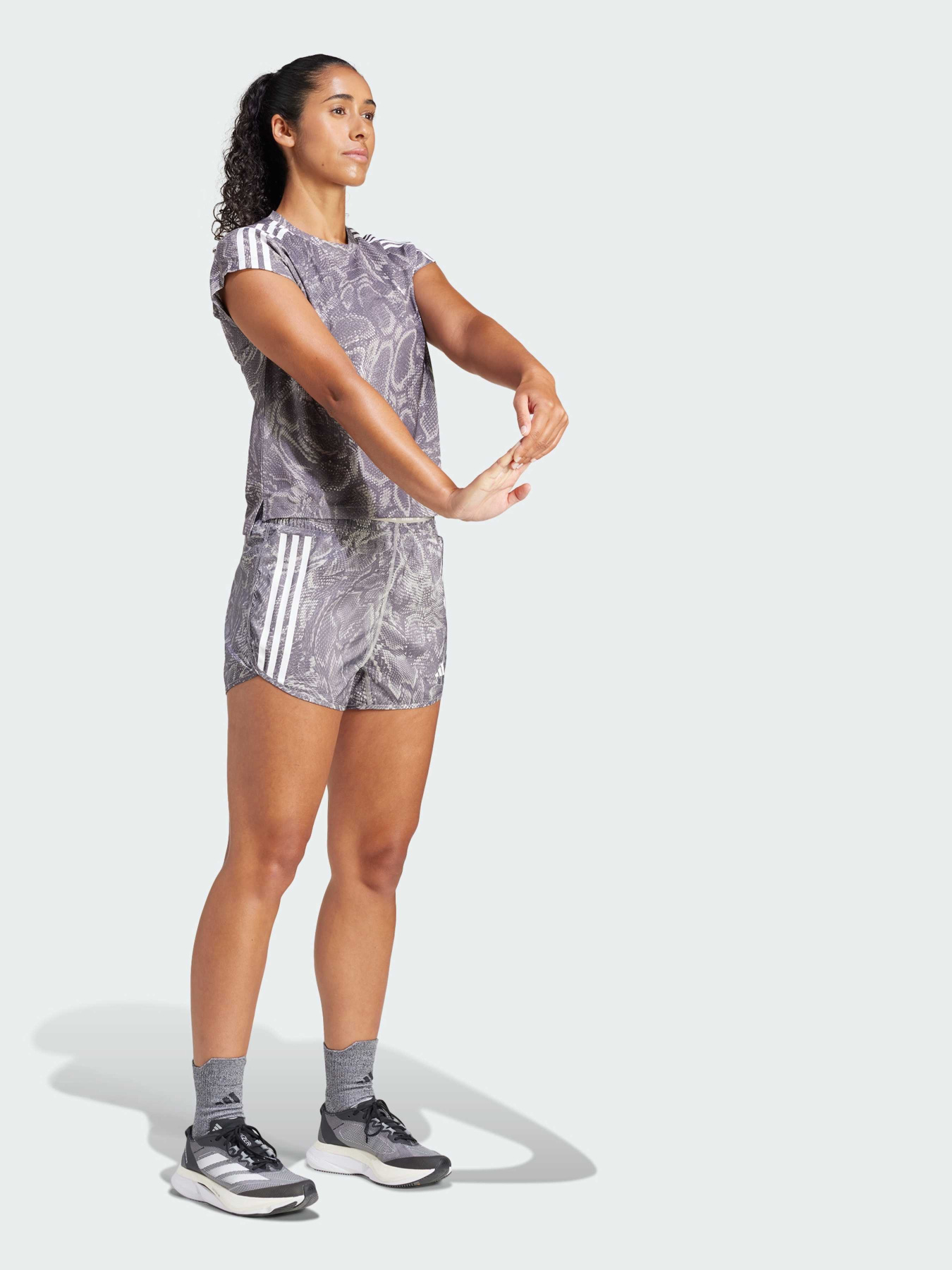 Шорты спортивные Adidas модель IV9987 Фото