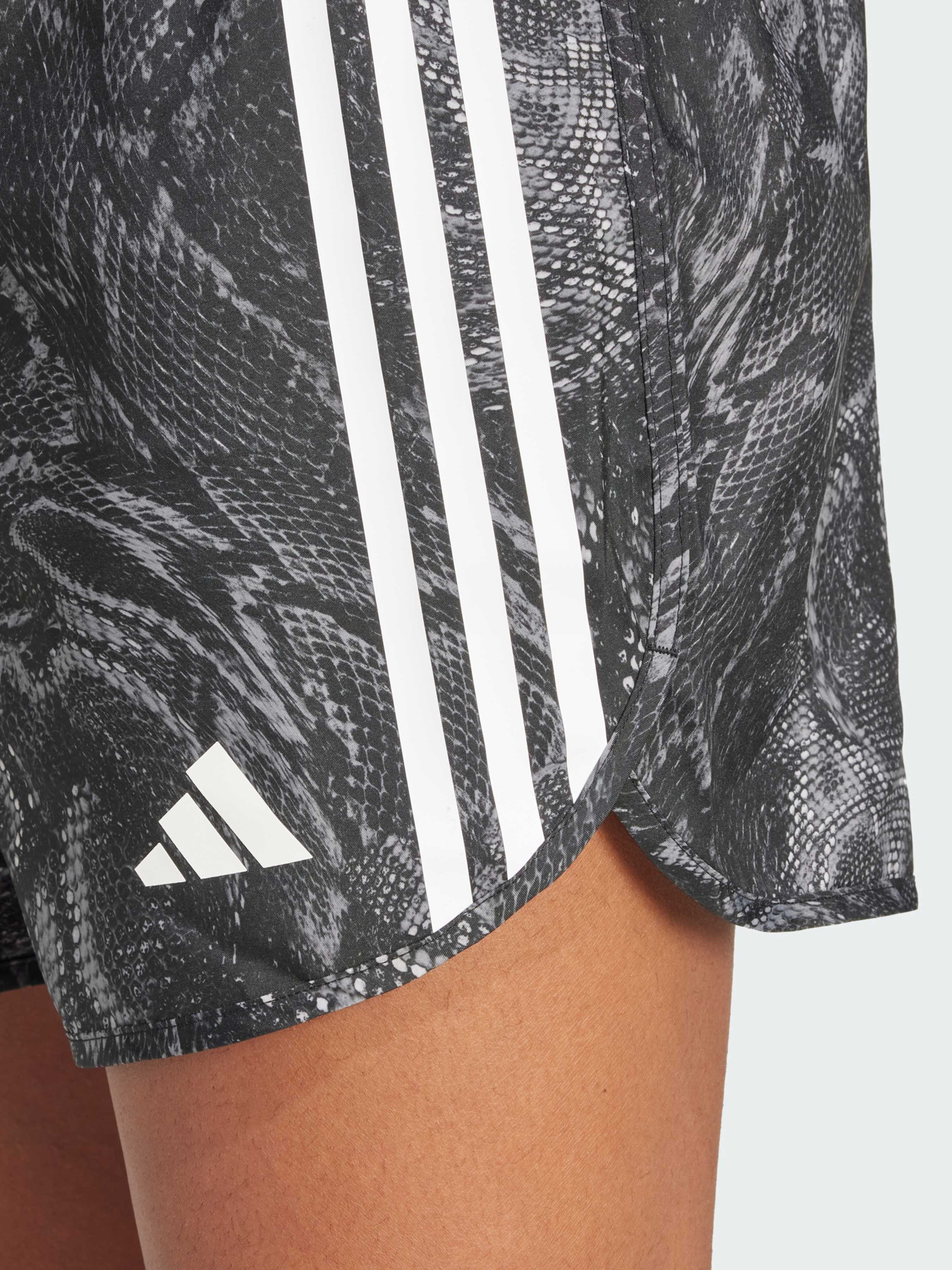 Шорты спортивные Adidas модель IS9582 Фото