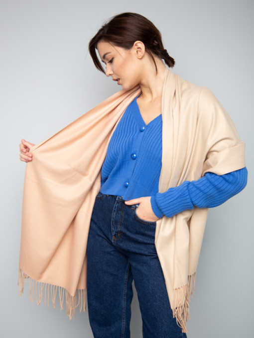 Шарфи та хустки Famo модель SH-3824_01 Фото