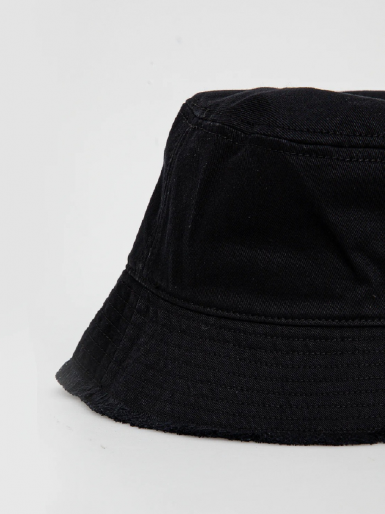 Шапки и кепки HUGO модель 9758 Фото