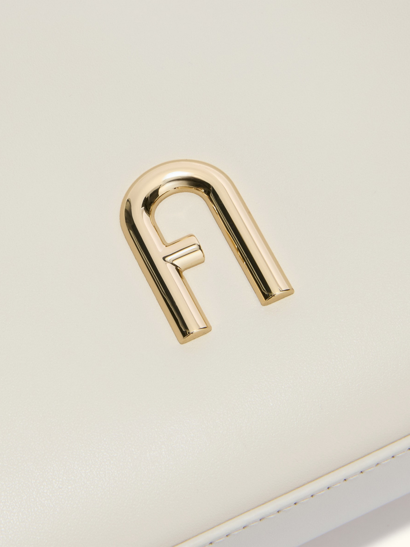 Сумки Furla модель WB00782AX0733PNN001007 Фото