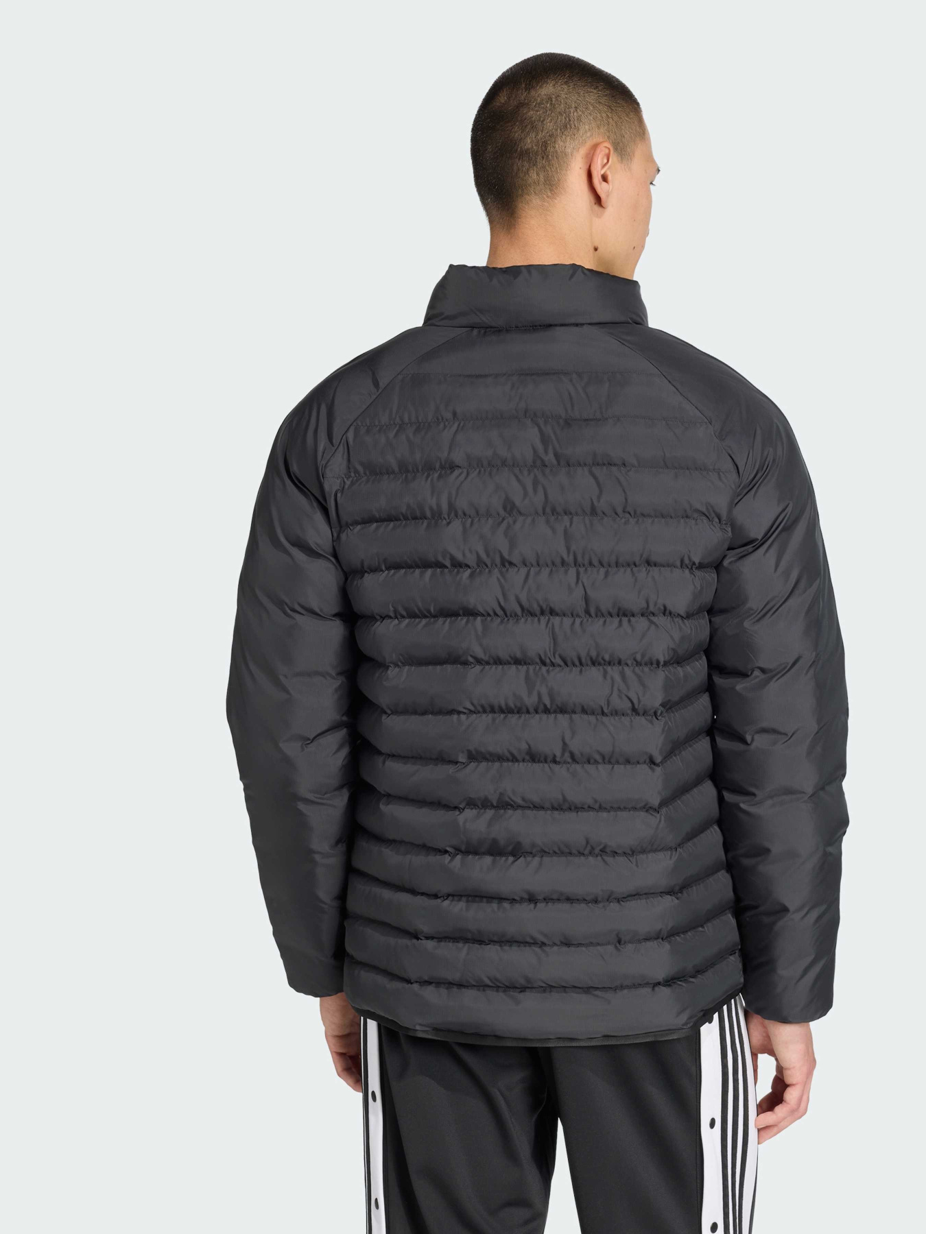 Демісезонна куртка Adidas модель JW5844 Фото