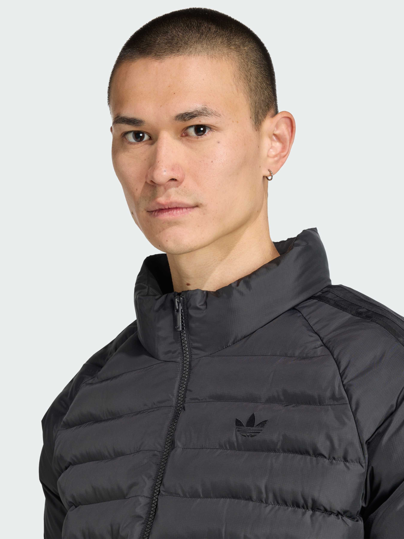 Демісезонна куртка Adidas модель JW5844 Фото