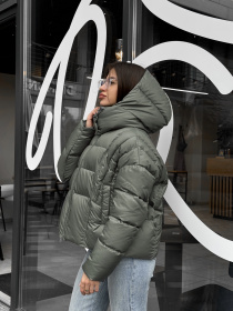 Пуховик UVENTUM модель DV-009-oliv Фото