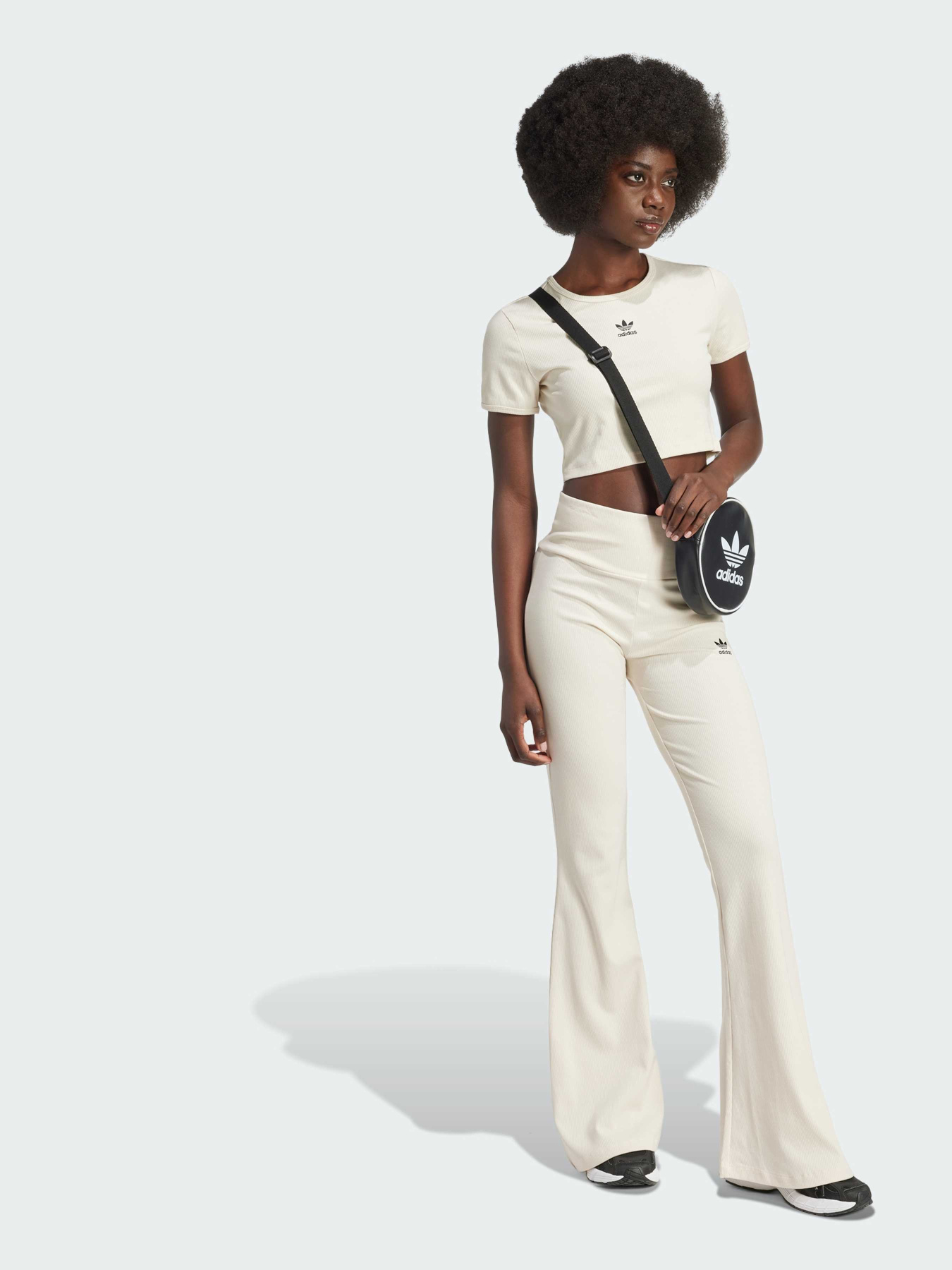 Топ Adidas модель IY9667 Фото