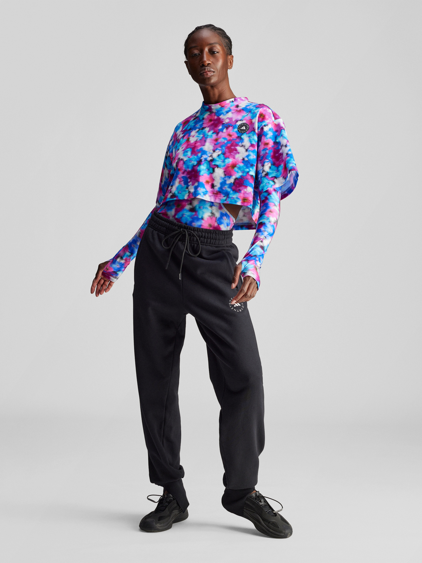 Топ Adidas модель JD8620 Фото