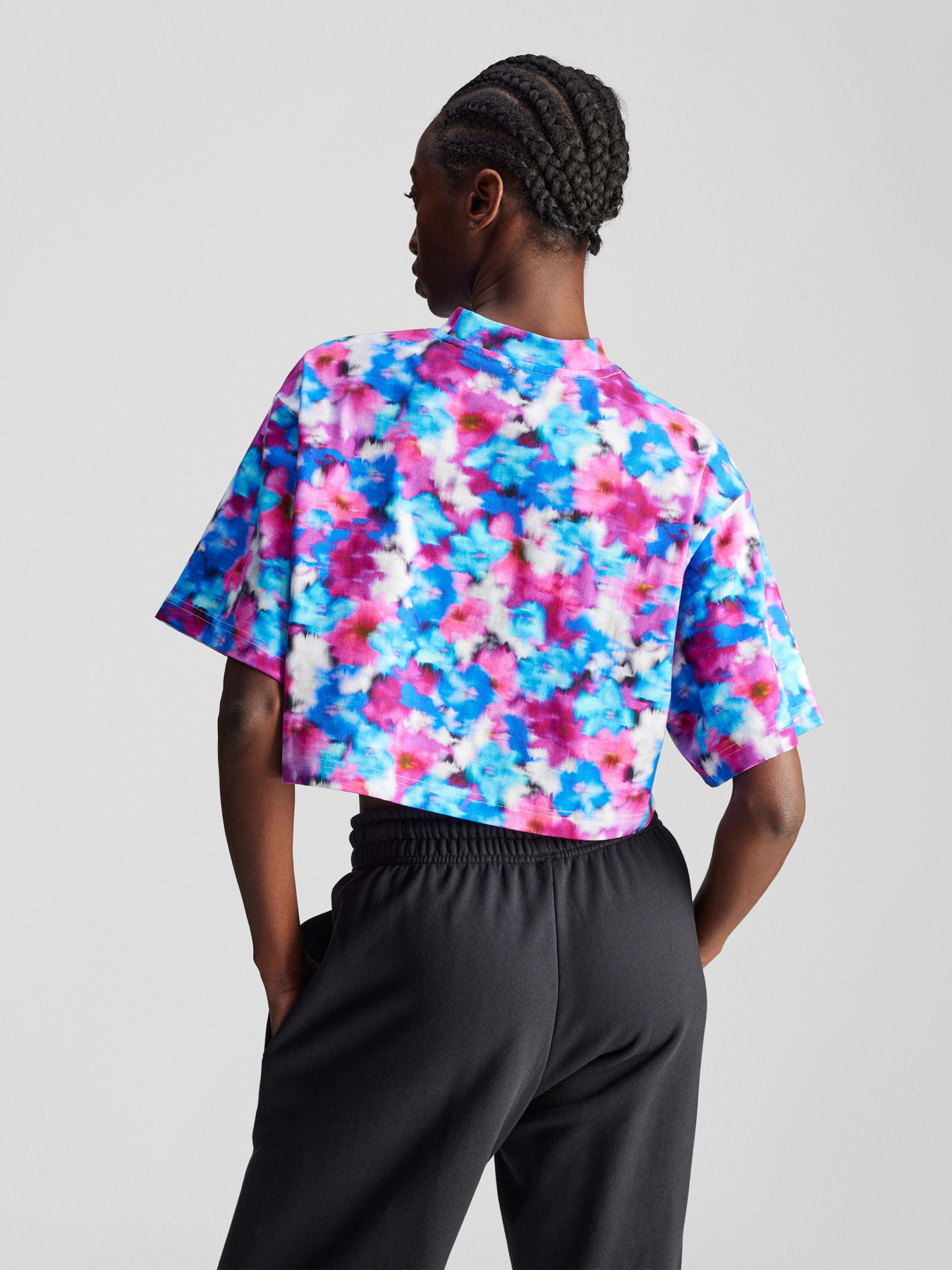 Топ Adidas модель JD8620 Фото