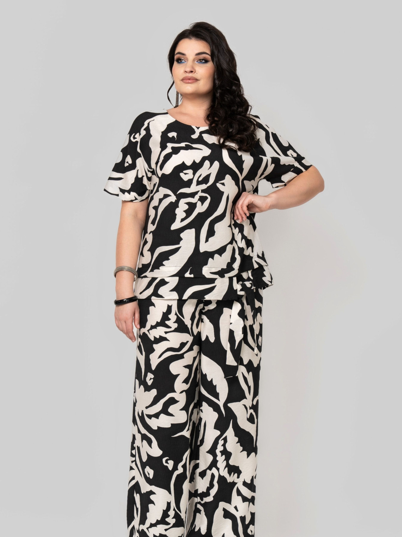 Костюм All Posa Комплект (туніка+штани) модель ap102370p-chorno-bezhevij Фото