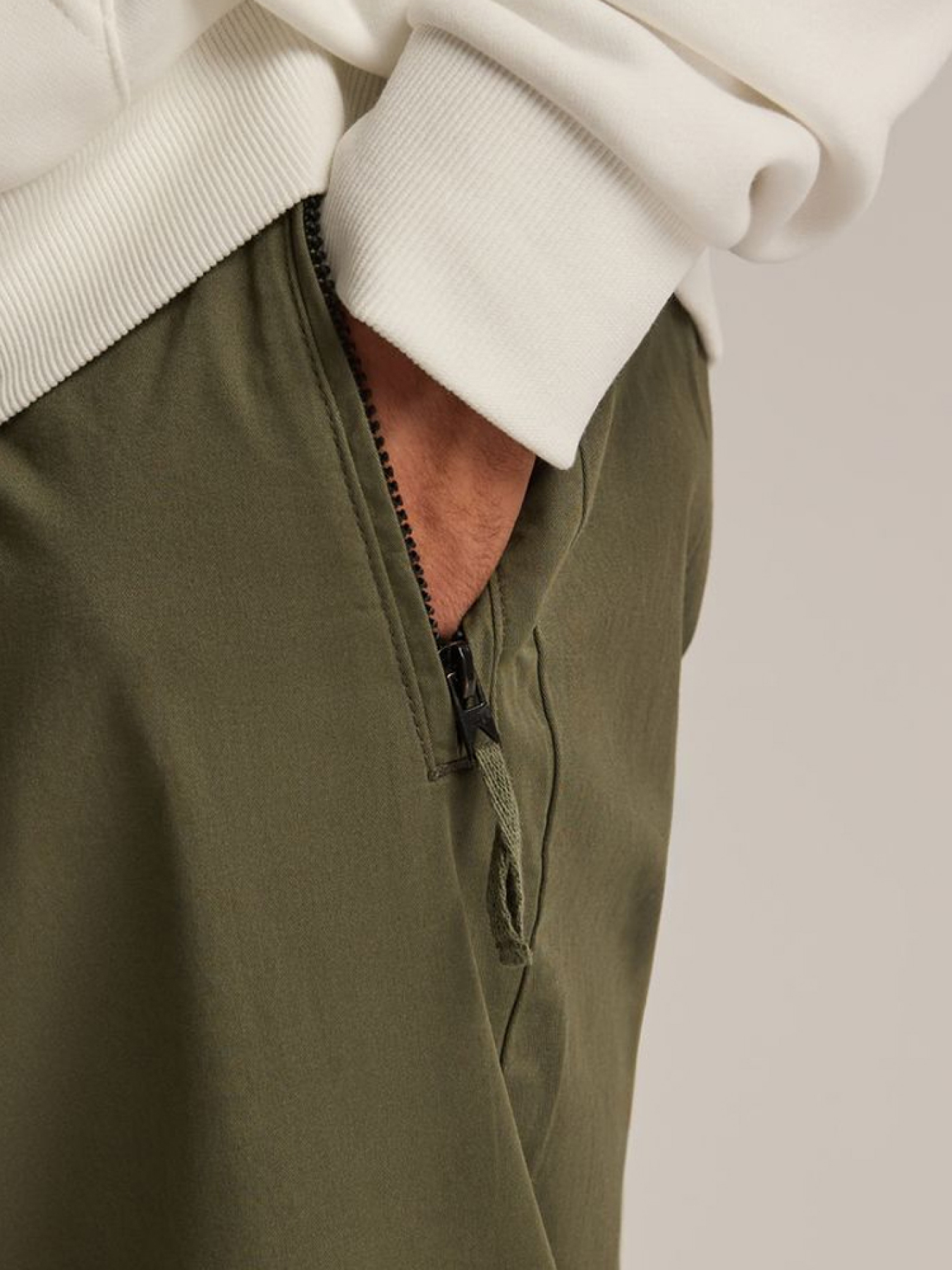 Джоггеры DIVERSE модель 10047385 Фото