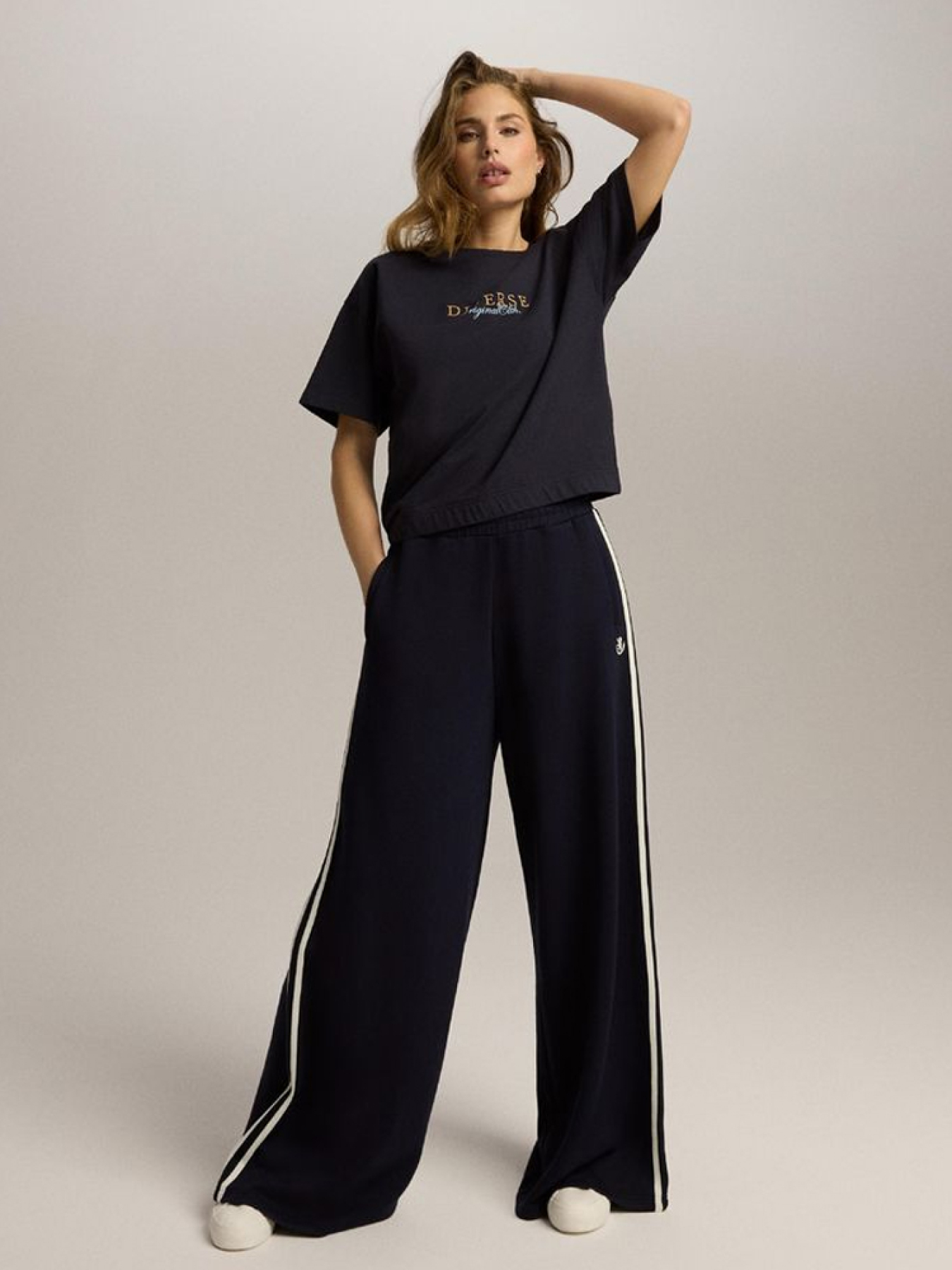 Футболка DIVERSE модель 10047490 Фото