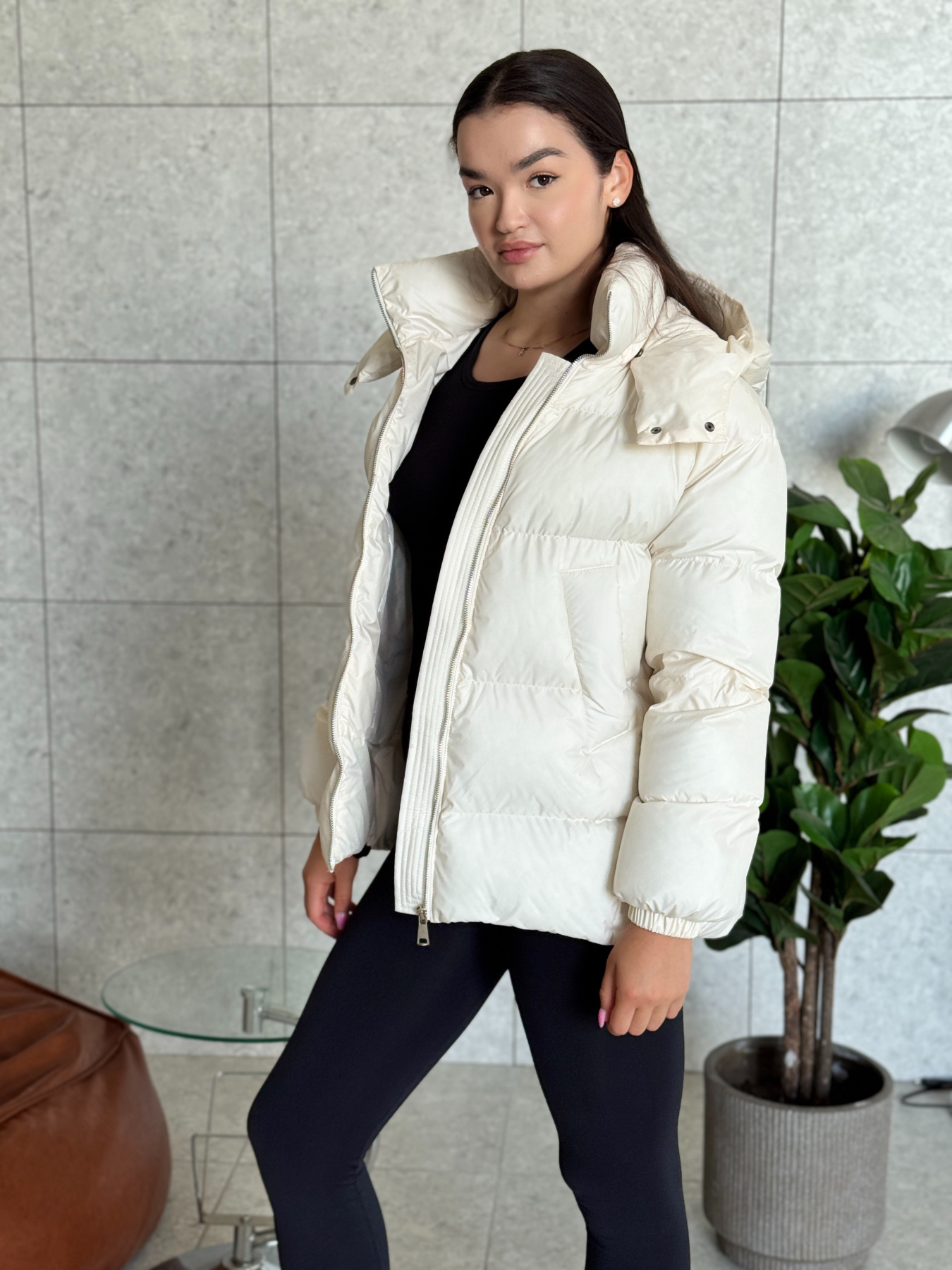 Пуховик UVENTUM модель Tecca-ek-milk Фото