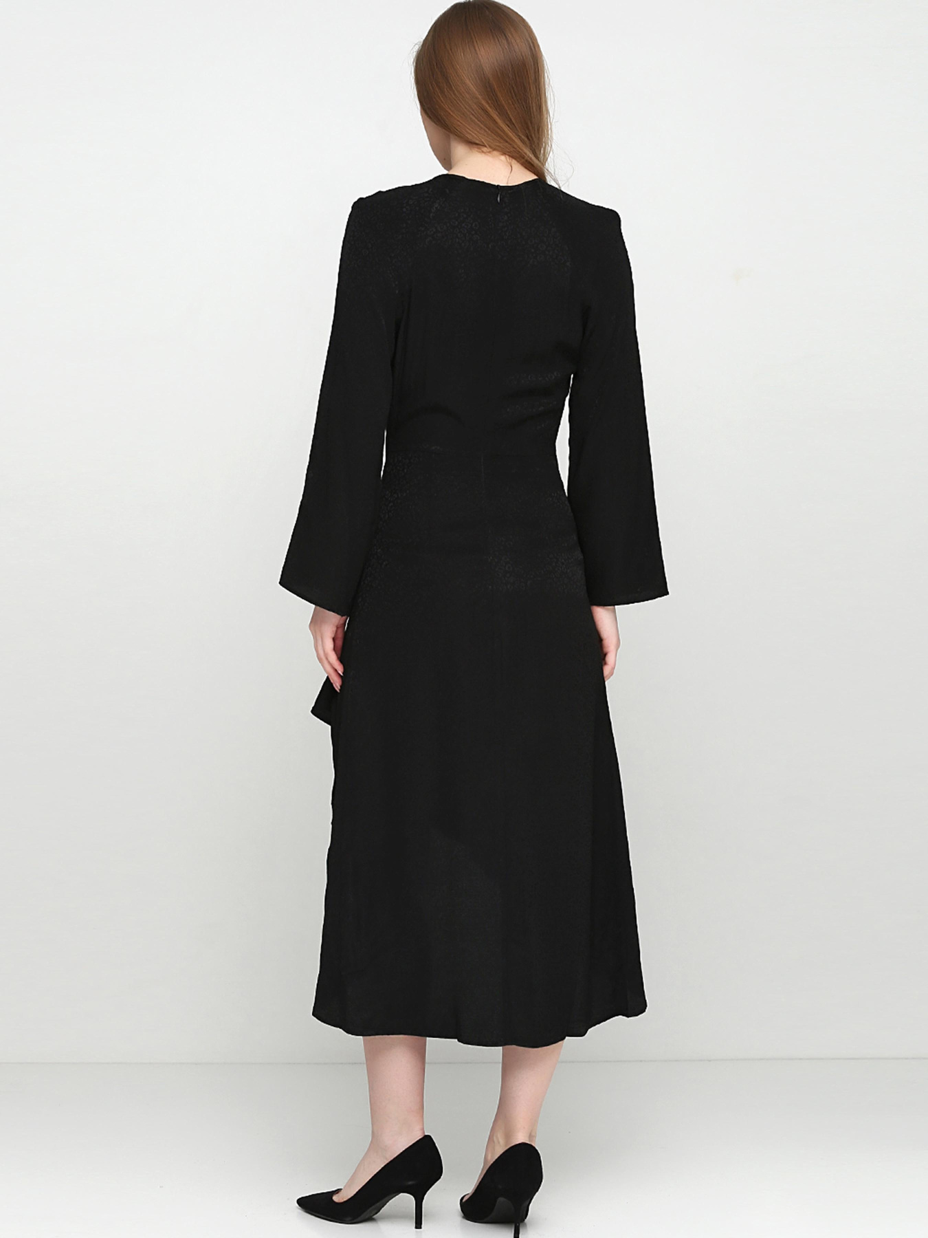 Платье миди H&M модель 2F718227_черный с принтом Фото