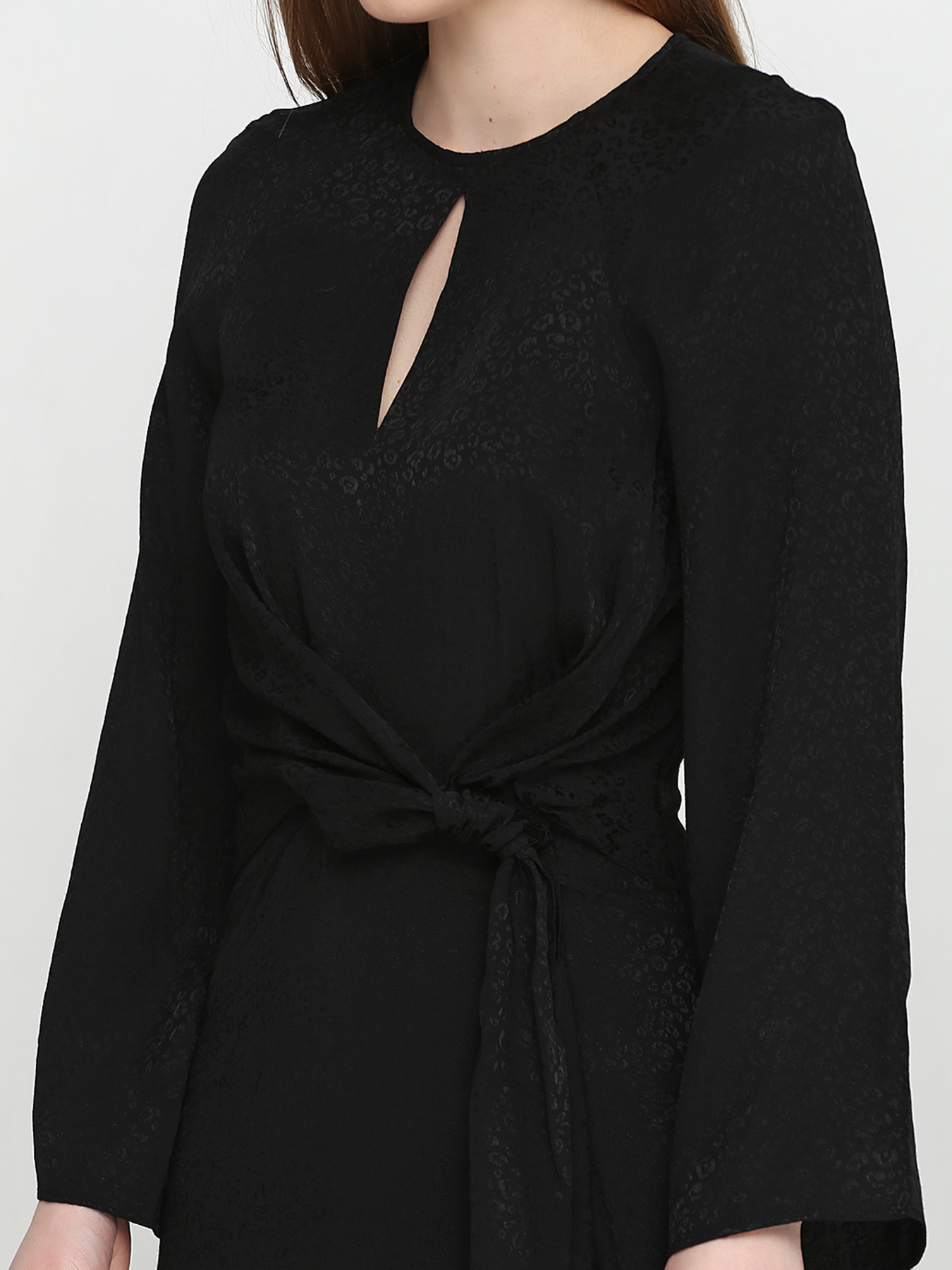 Платье миди H&M модель 2F718227_черный с принтом Фото