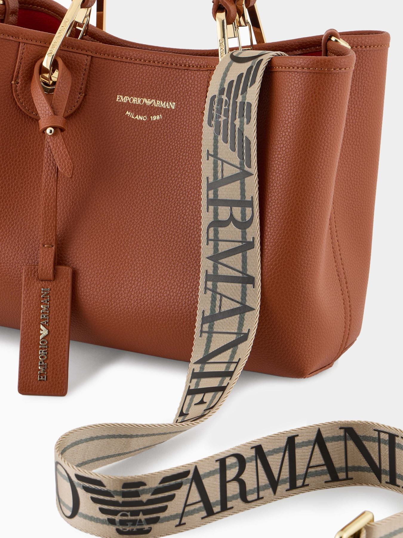 Сумки Emporio Armani модель EW000360-AF12103-M6030 Фото