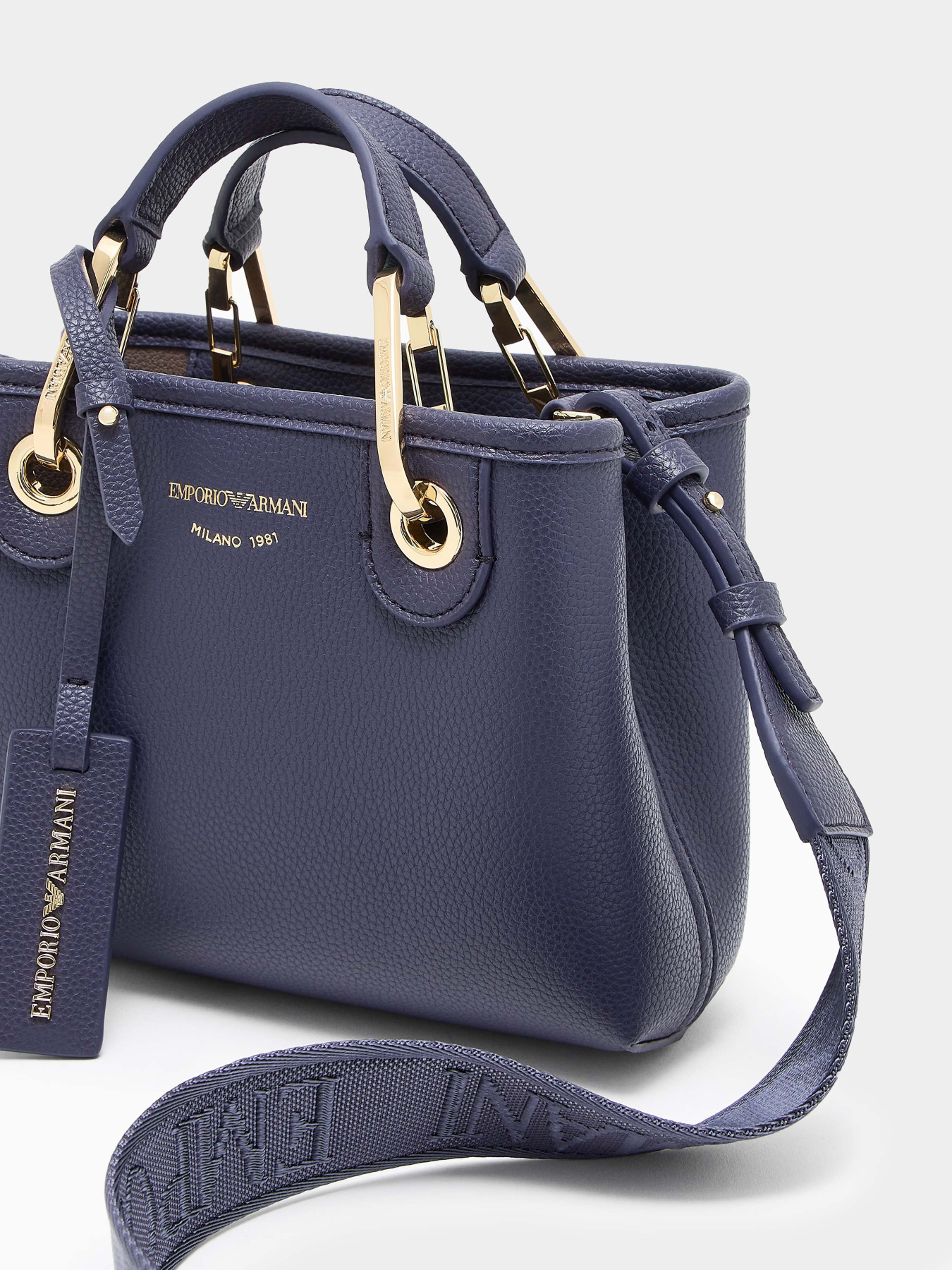 Сумки Emporio Armani модель EW000382-AF12036-MB346 Фото