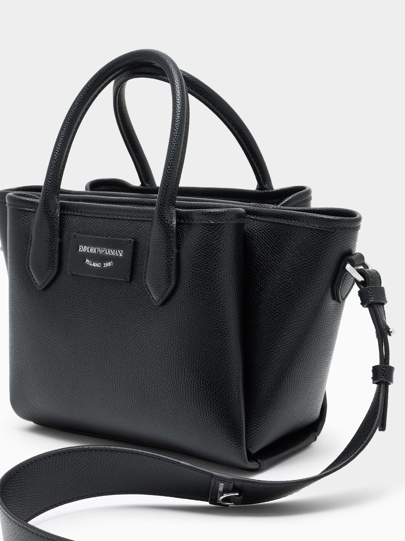 Сумки Emporio Armani модель EW002328-AF17799-MC149 Фото