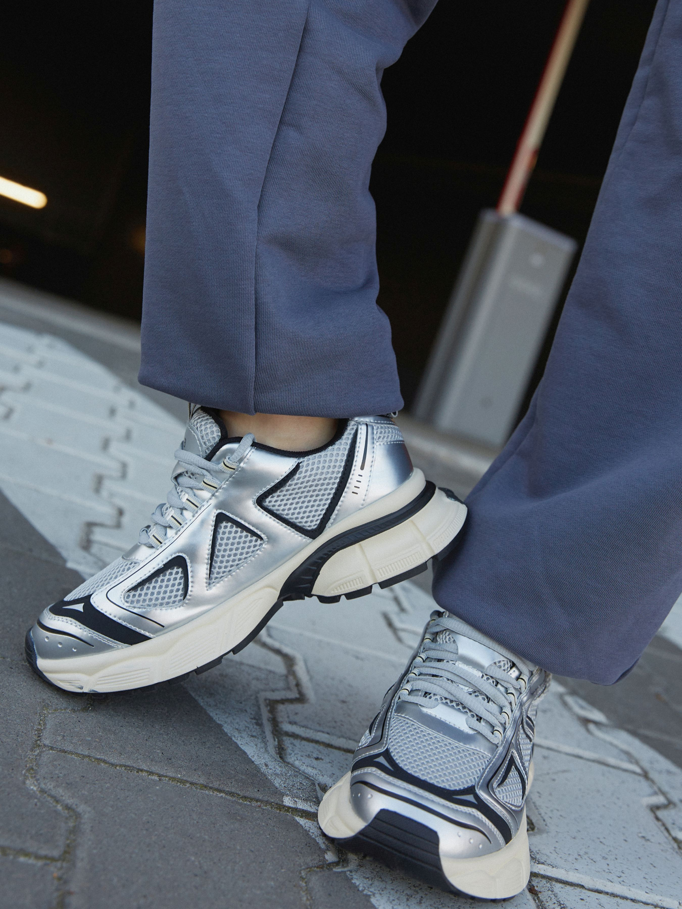 Кроссовки ES8 модель 1115-1-02-560705 Фото