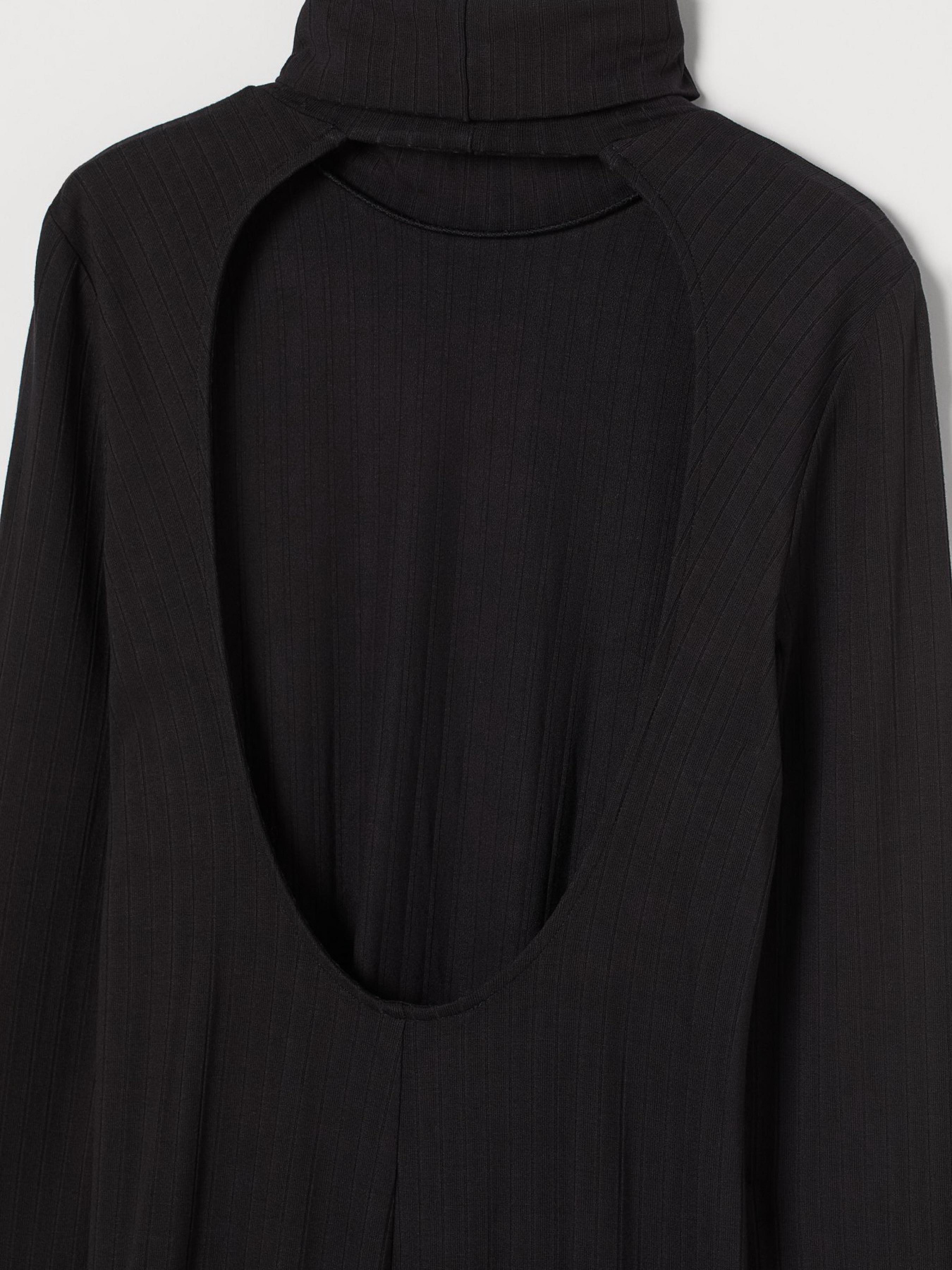 Платье мини H&M модель 9313532sdm_Черный Фото