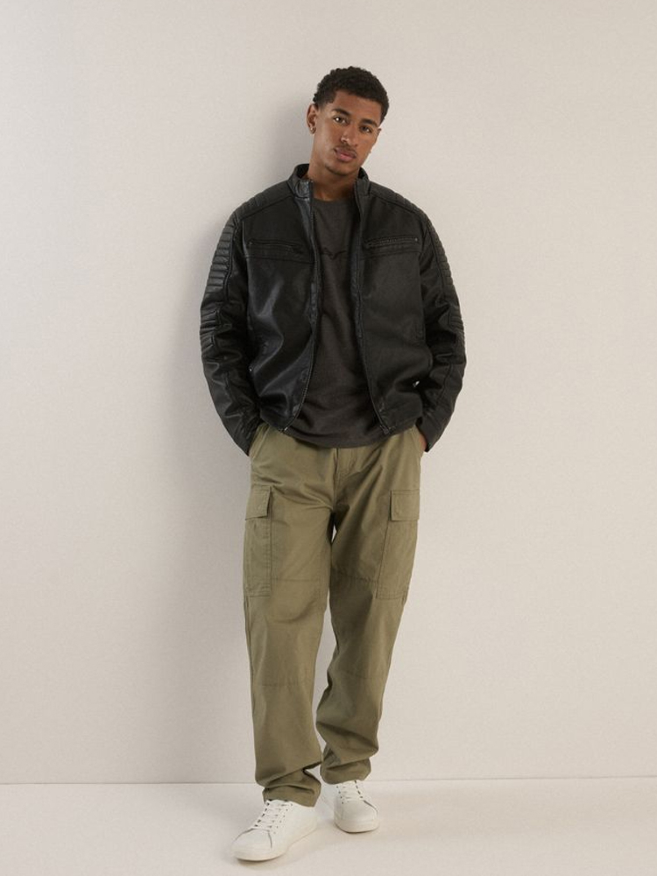 Демисезонная куртка DIVERSE Jackunon модель 10047598 Фото