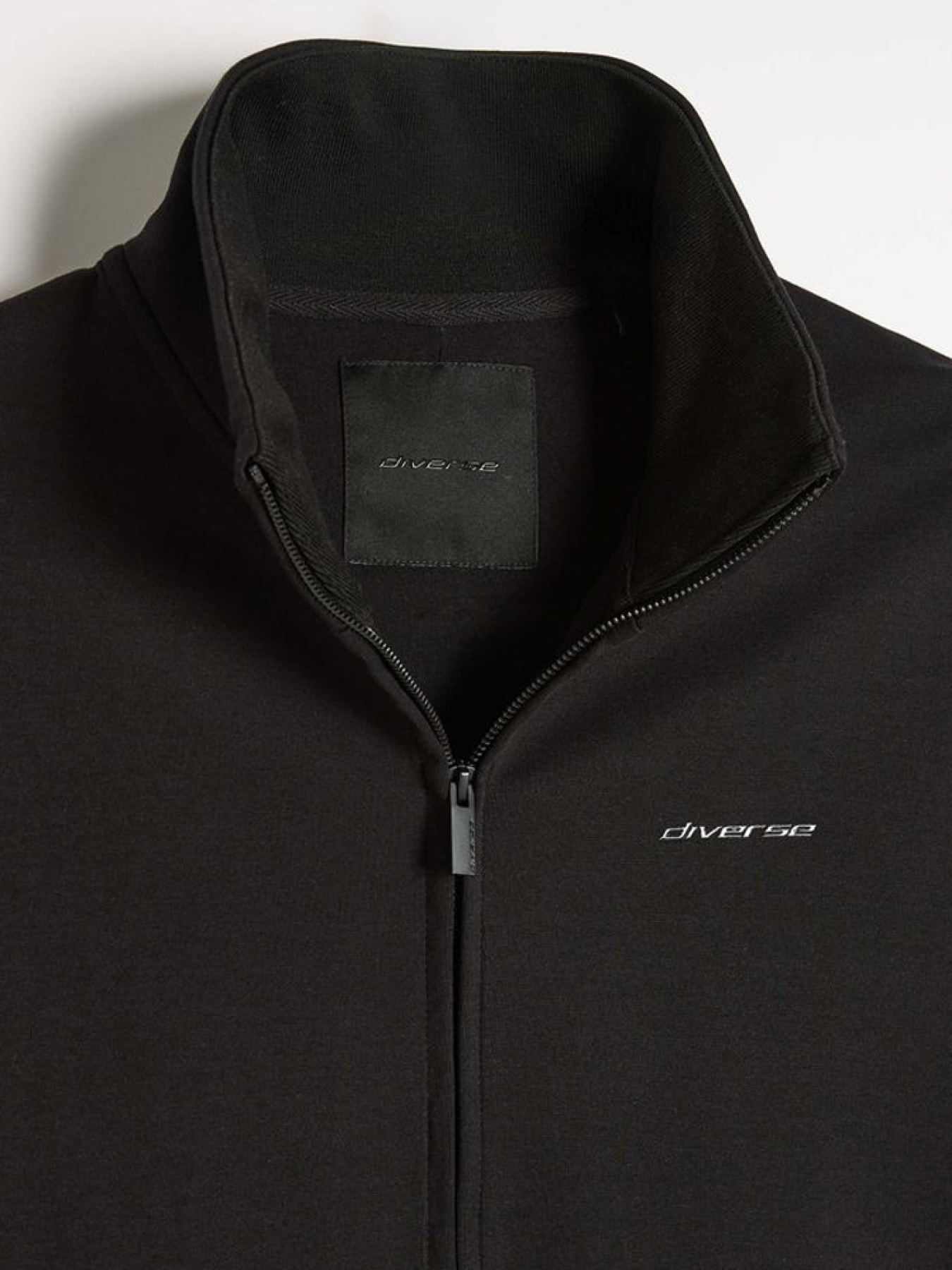 Спортивная кофта DIVERSE Basestand S модель 10047601 Спортивная кофта DIVERSE Basestand S модель 10047601 Фото