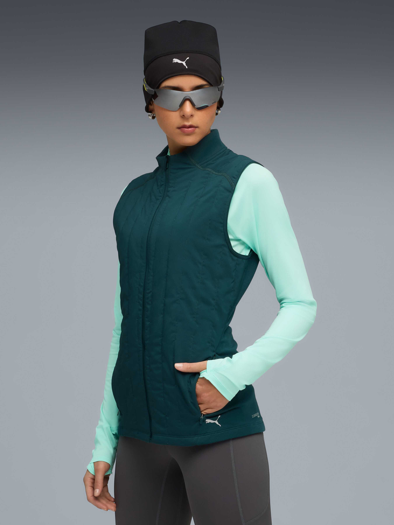 Утепленный жилет PUMA W Run Cloudspun Warmlbl Vest модель 527517 Фото