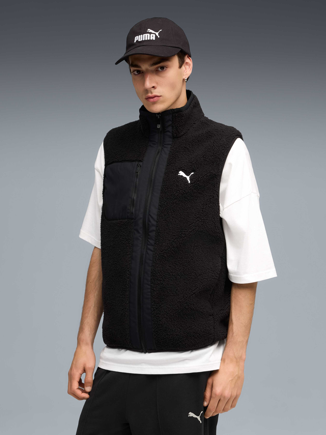 Жилет з утеплювачем PUMA Reversible Sherpa Vest модель 688372 Фото