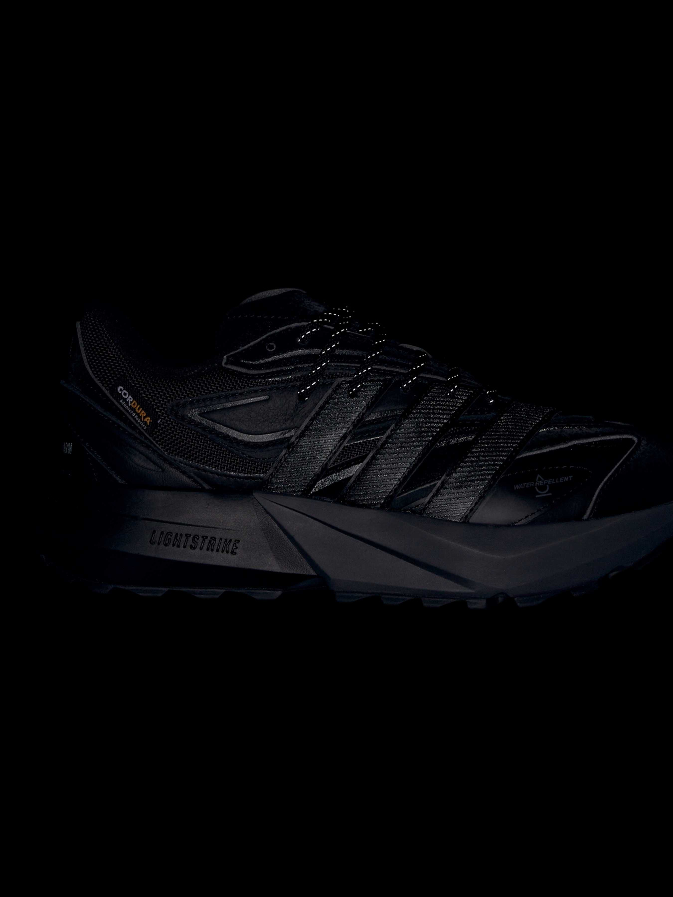 Кроссовки Adidas модель JS1965 Фото