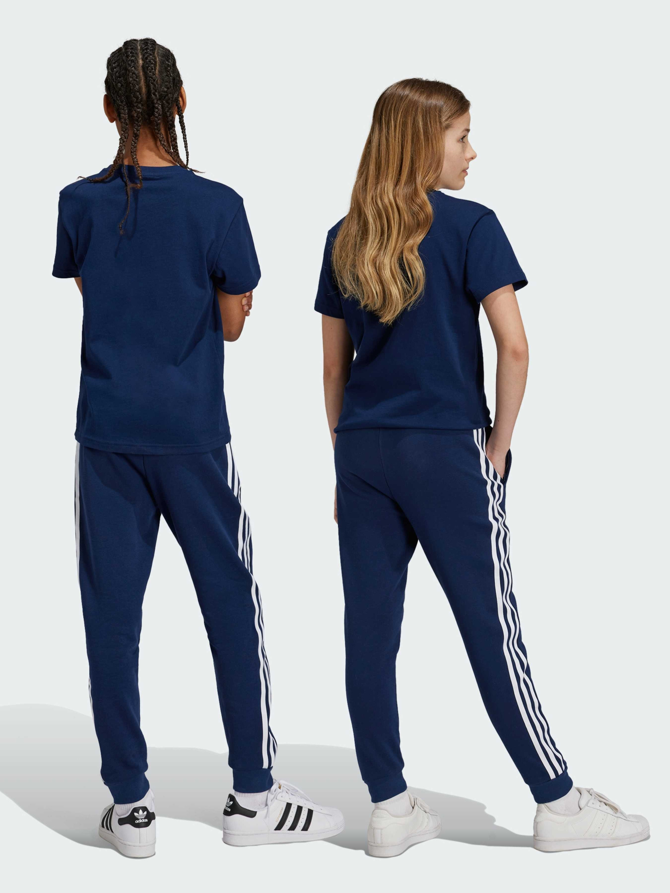 Джоггеры Adidas Adicolor модель IY7486 Фото