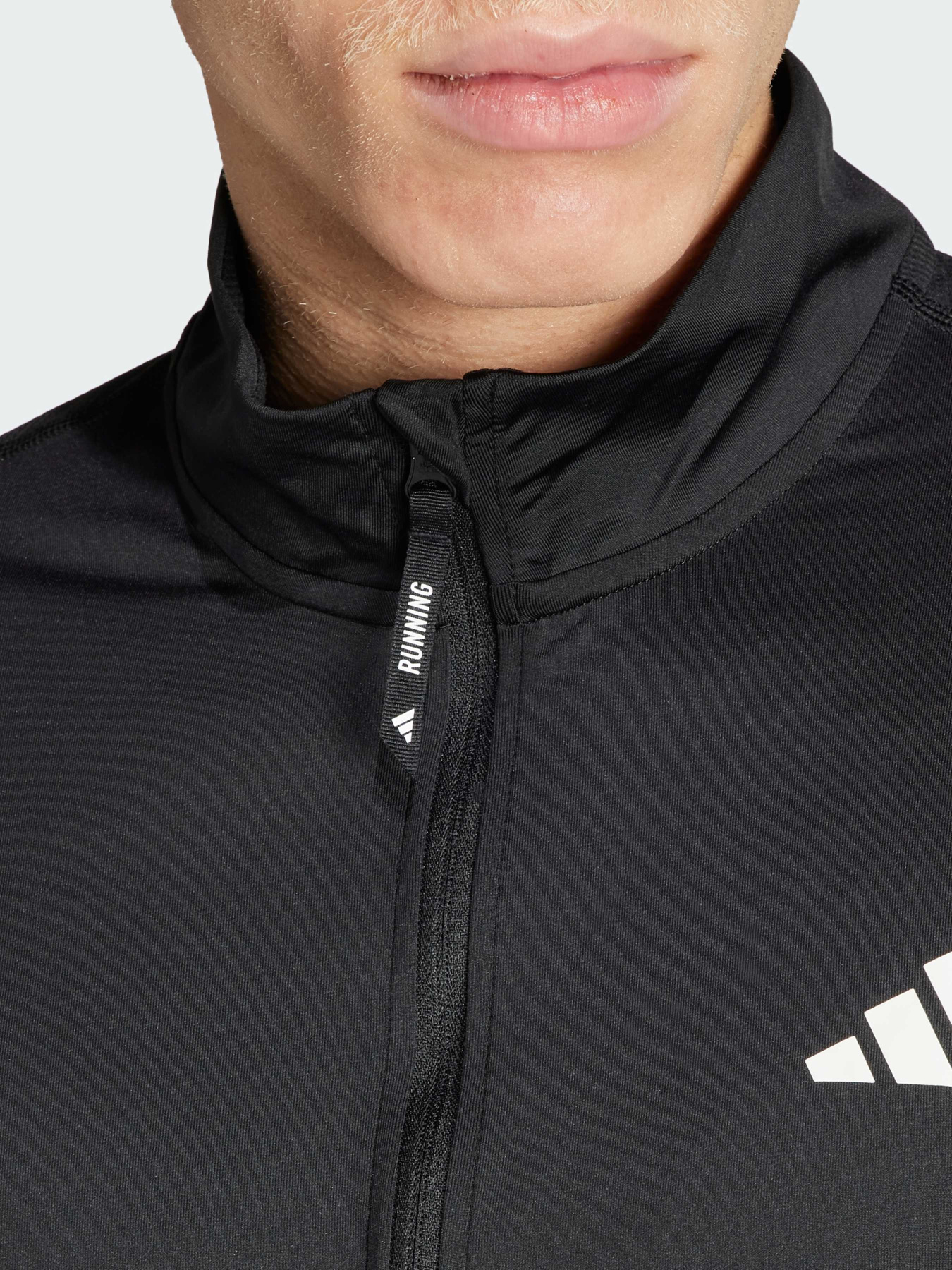 Спортивная кофта Adidas модель IN1490 Спортивная кофта Adidas модель IN1490 Фото