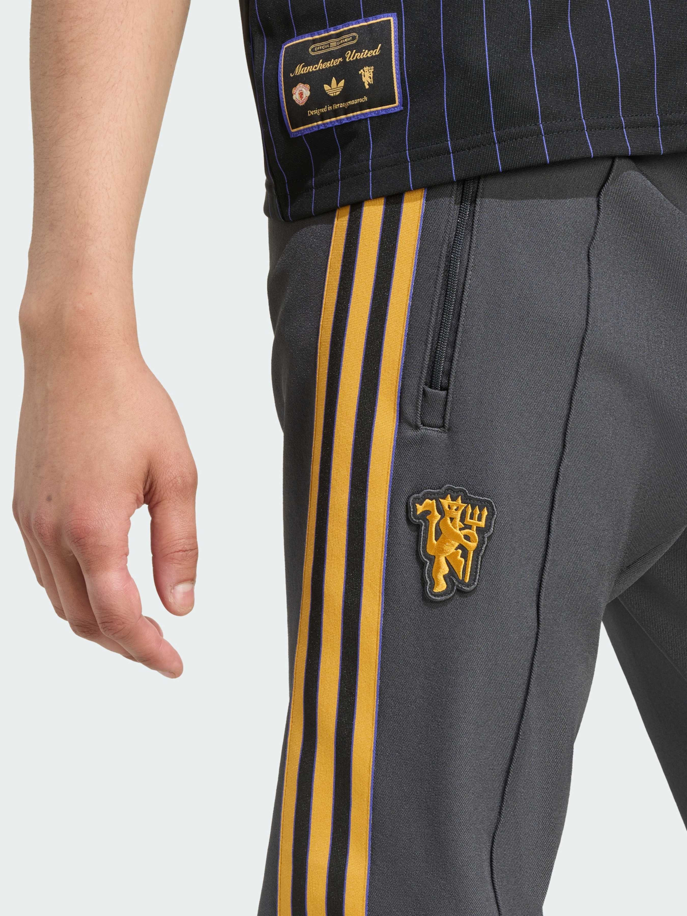 Штаны спортивные Adidas модель JN2815 Фото