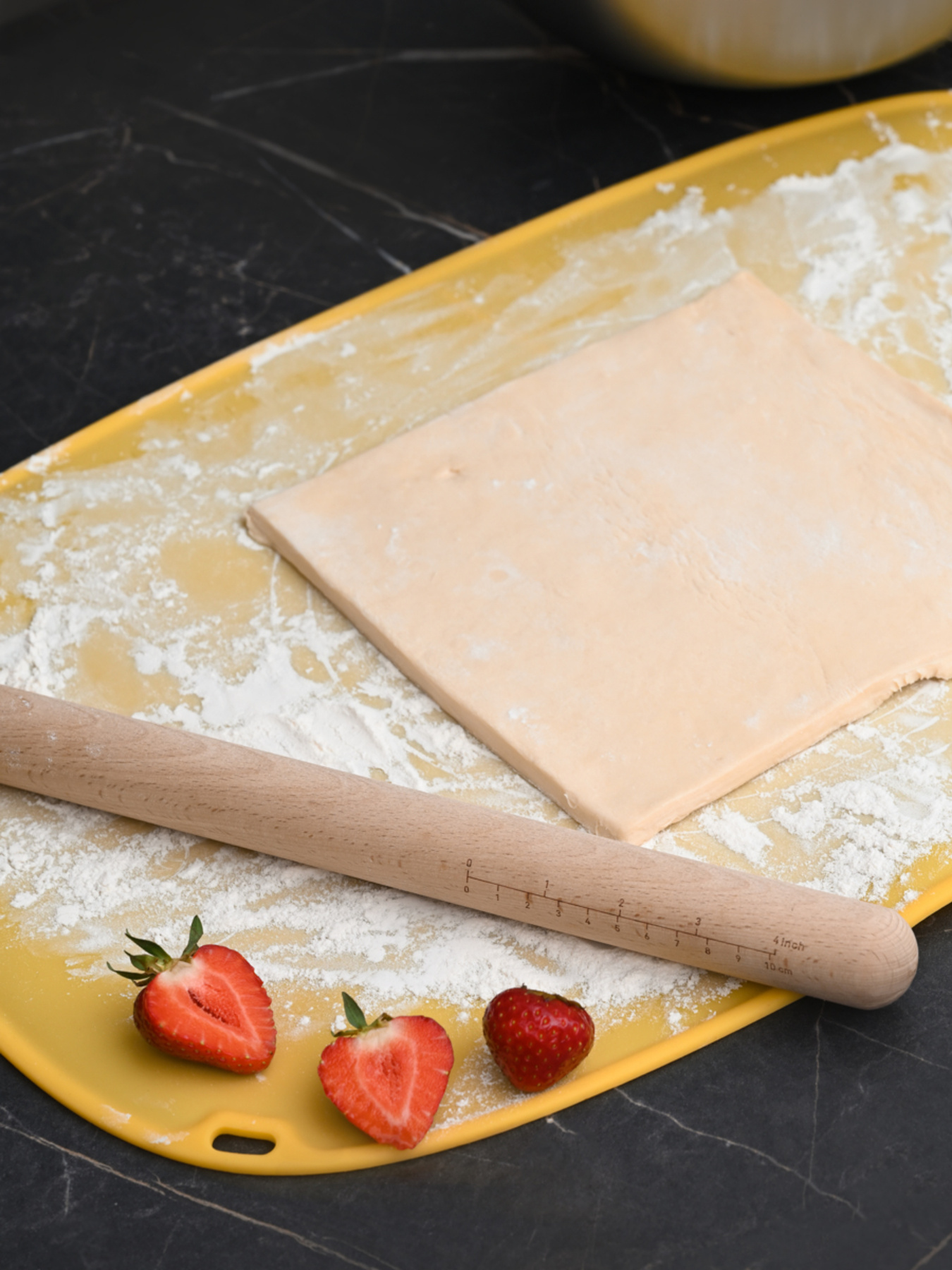 Килимок для тіста та випікання силіконовий MBM HOME модель KP-84 YELLOW Фото