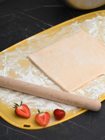 Килимок для тіста та випікання силіконовий MBM HOME модель KP-84 YELLOW Килимок для тіста та випікання силіконовий MBM HOME модель KP-84 YELLOW Фото