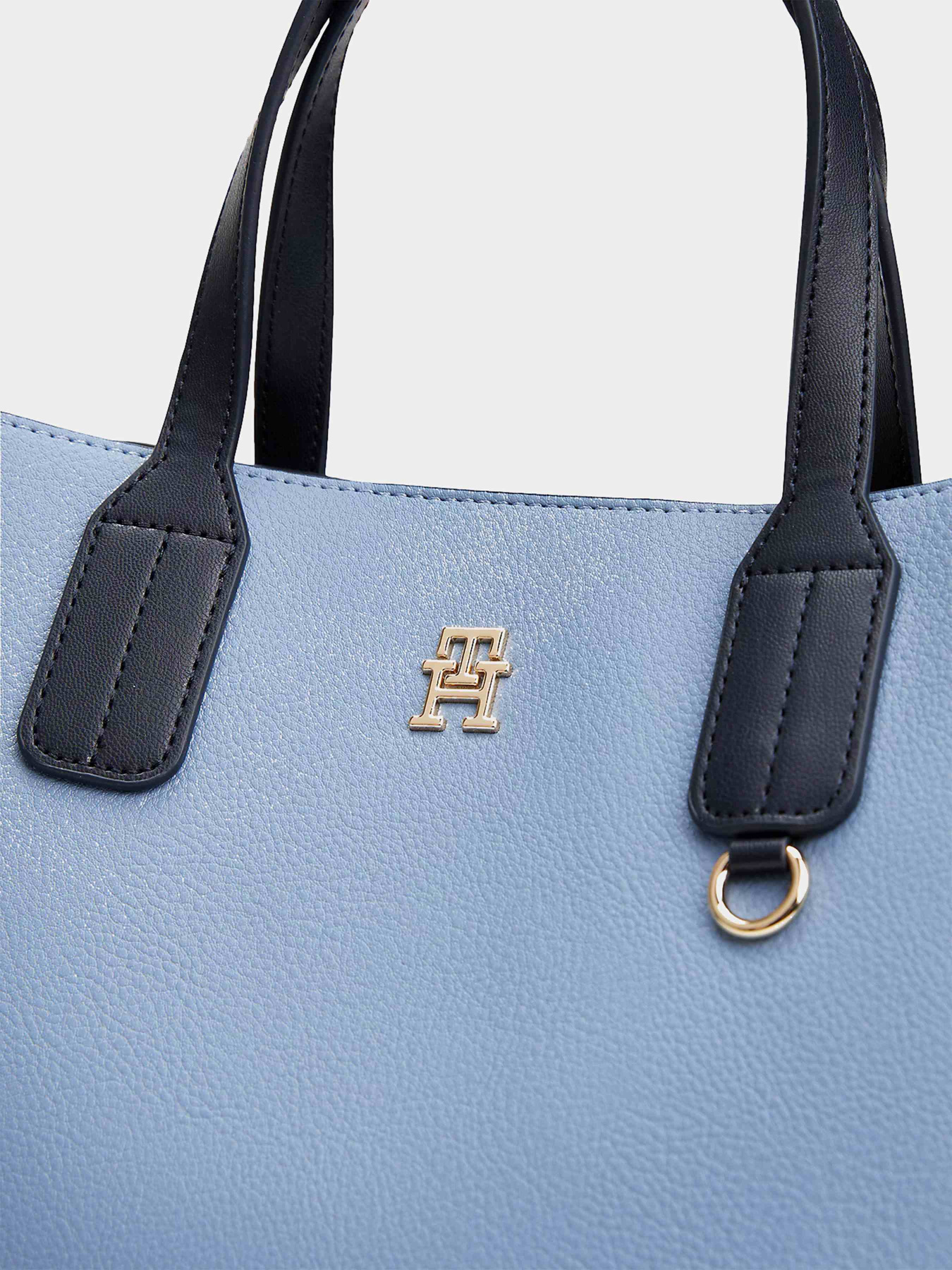 Сумки Tommy Hilfiger модель AW0AW17459-C2B Фото
