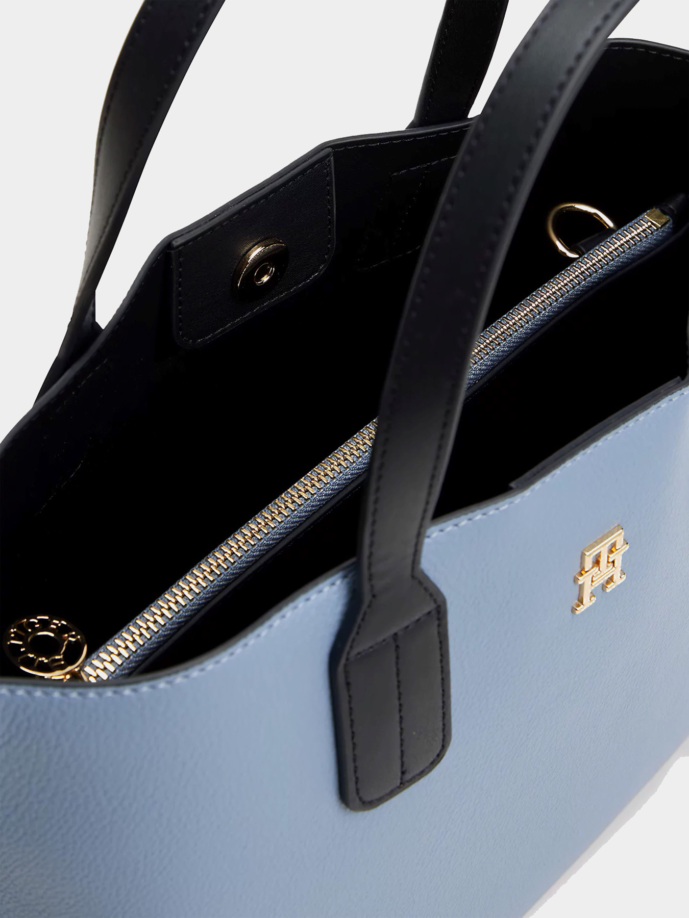Сумки Tommy Hilfiger модель AW0AW17459-C2B Фото