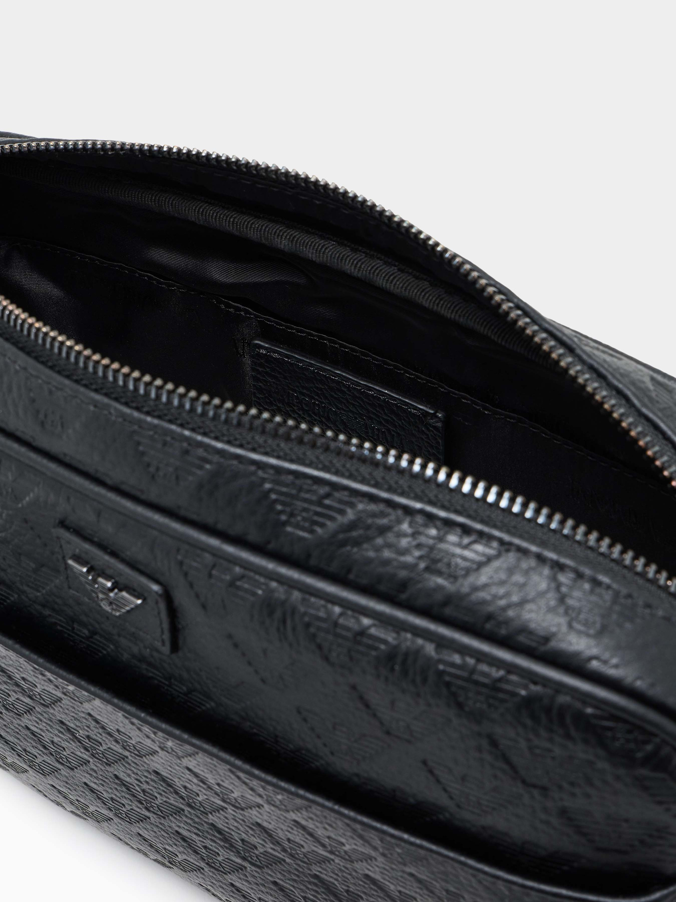 Сумки Emporio Armani модель EM001682-AF14774-UC001 Фото