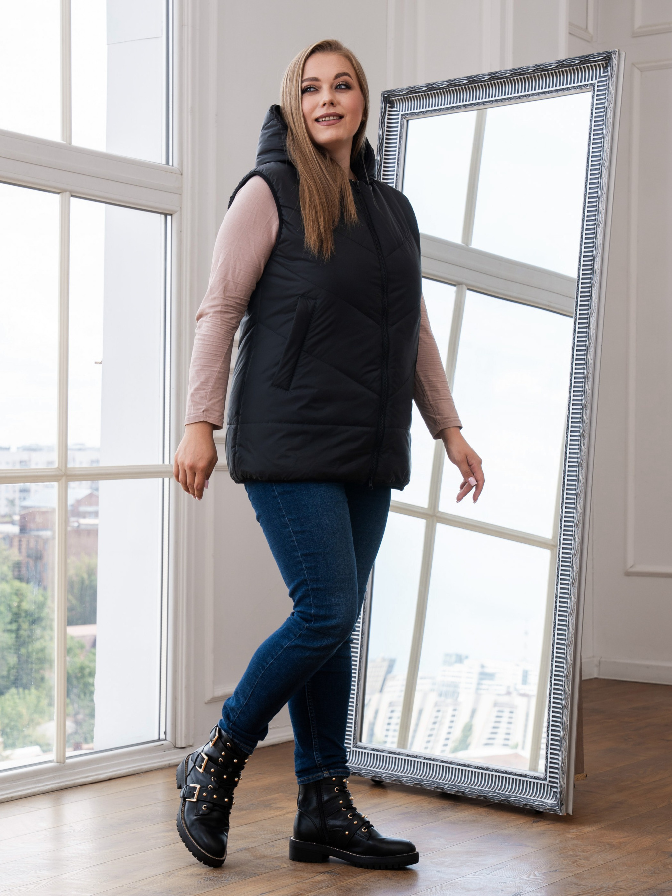 Жилет с утеплителем UVENTUM модель 00125-mt-BLC Фото