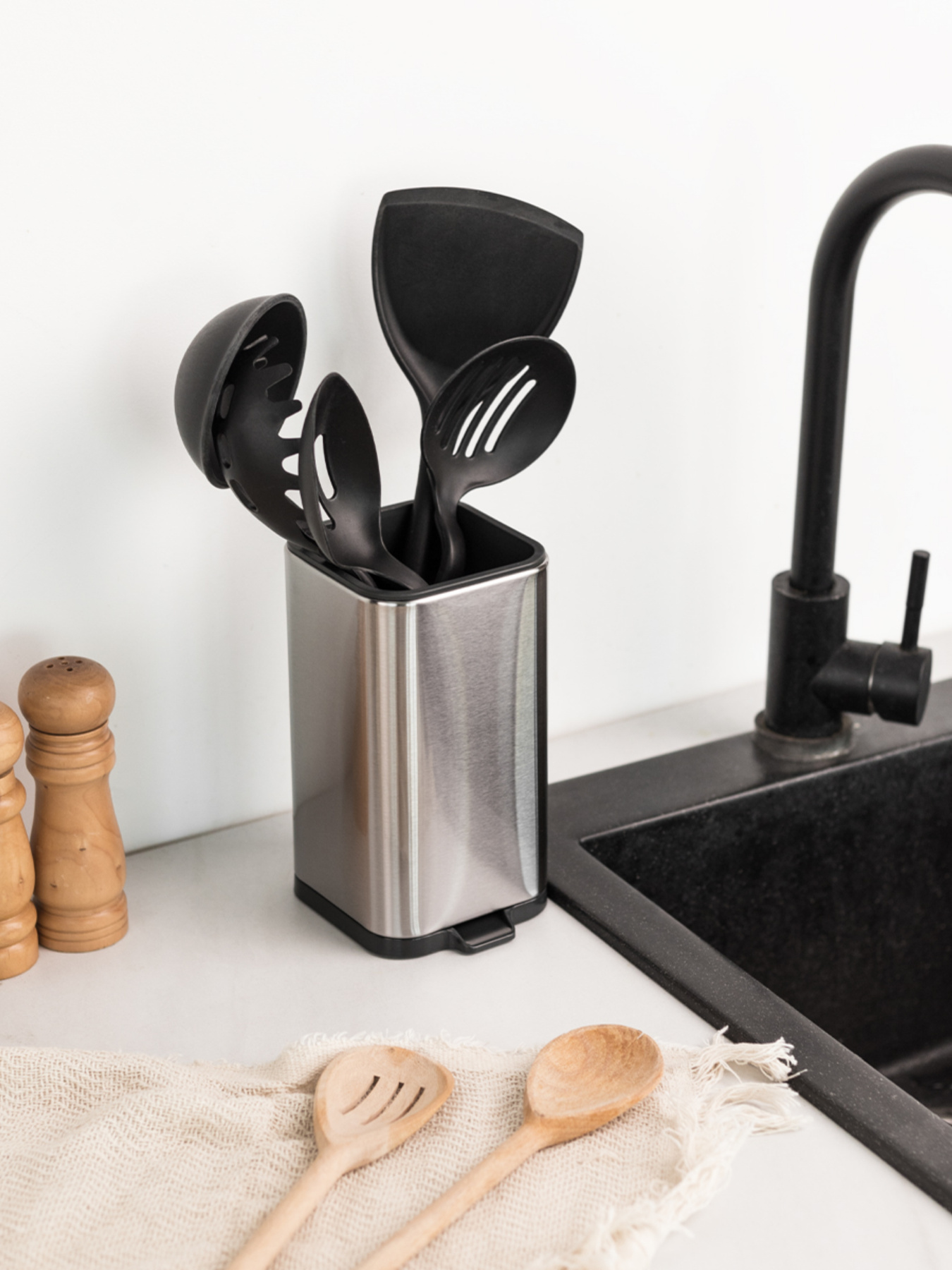 Органайзер для кухонных принадлежностей MBM MY HOME модель KP-66 SS/BLACK Фото