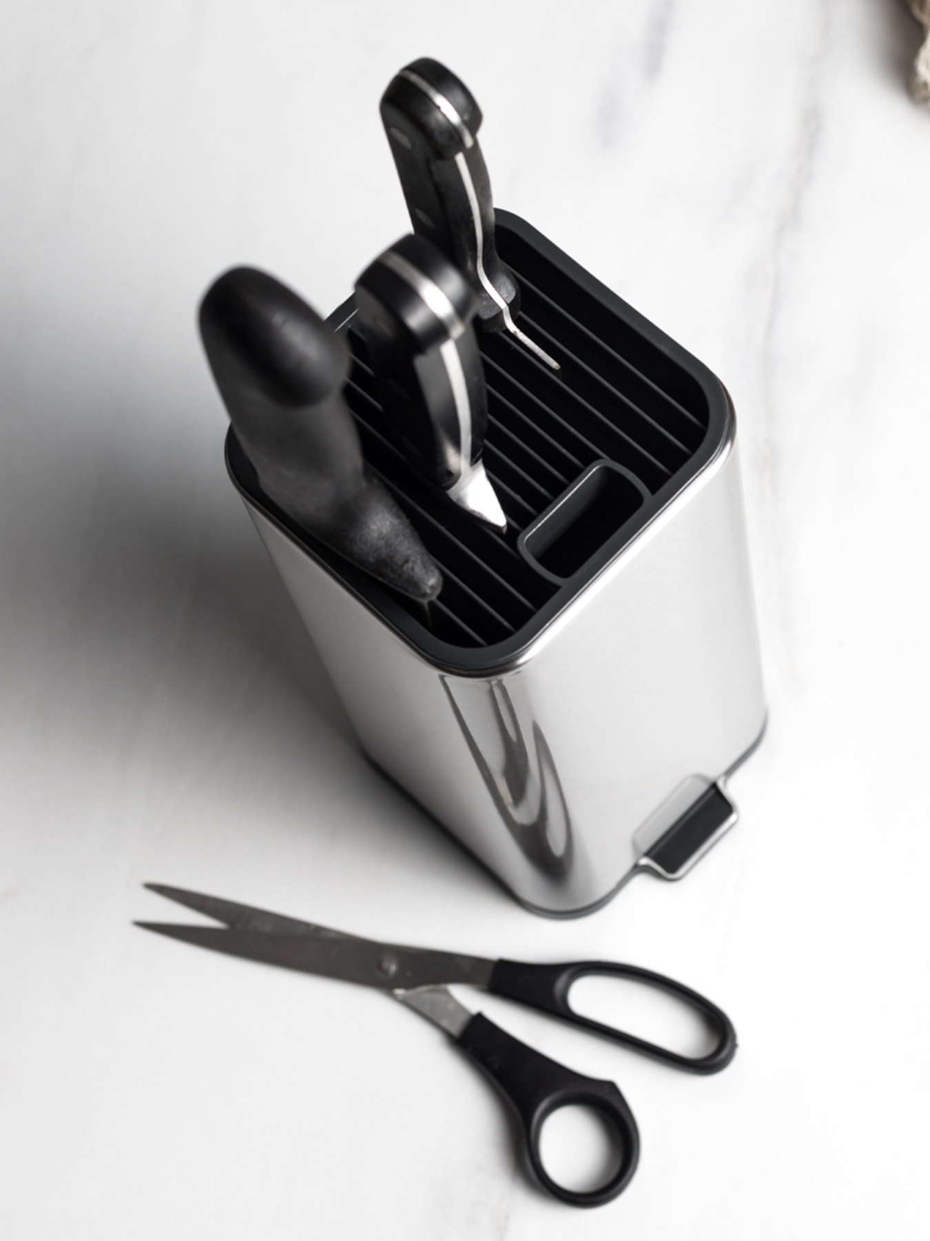 Подставка для ножей из нержавеющей стали MBM MY HOME модель KP-67 SS/BLACK Фото