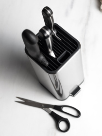 Подставка для ножей из нержавеющей стали MBM MY HOME модель KP-67 SS/BLACK Фото