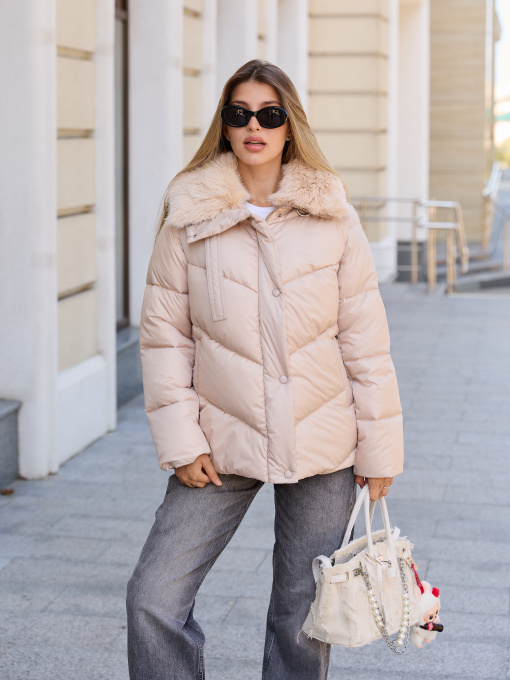 Пуховик MilaNova модель Куртка К-350 бежевый Фото